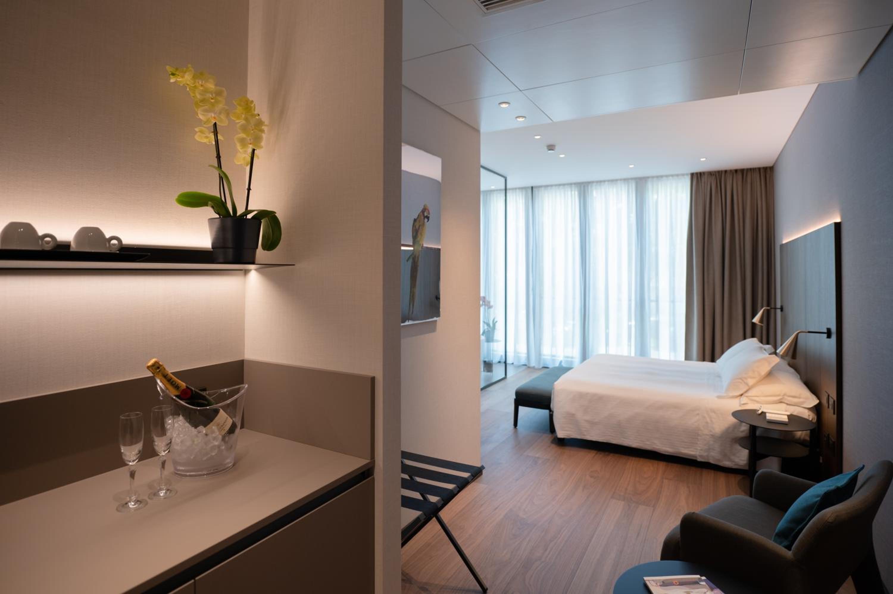 Luxury Junior Suite - Photo 5