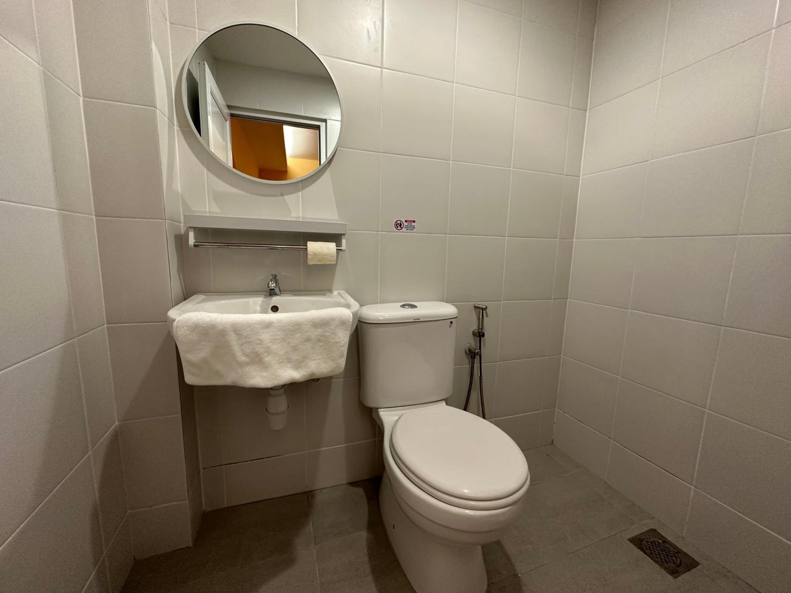 Standard Single Room - Photo 4