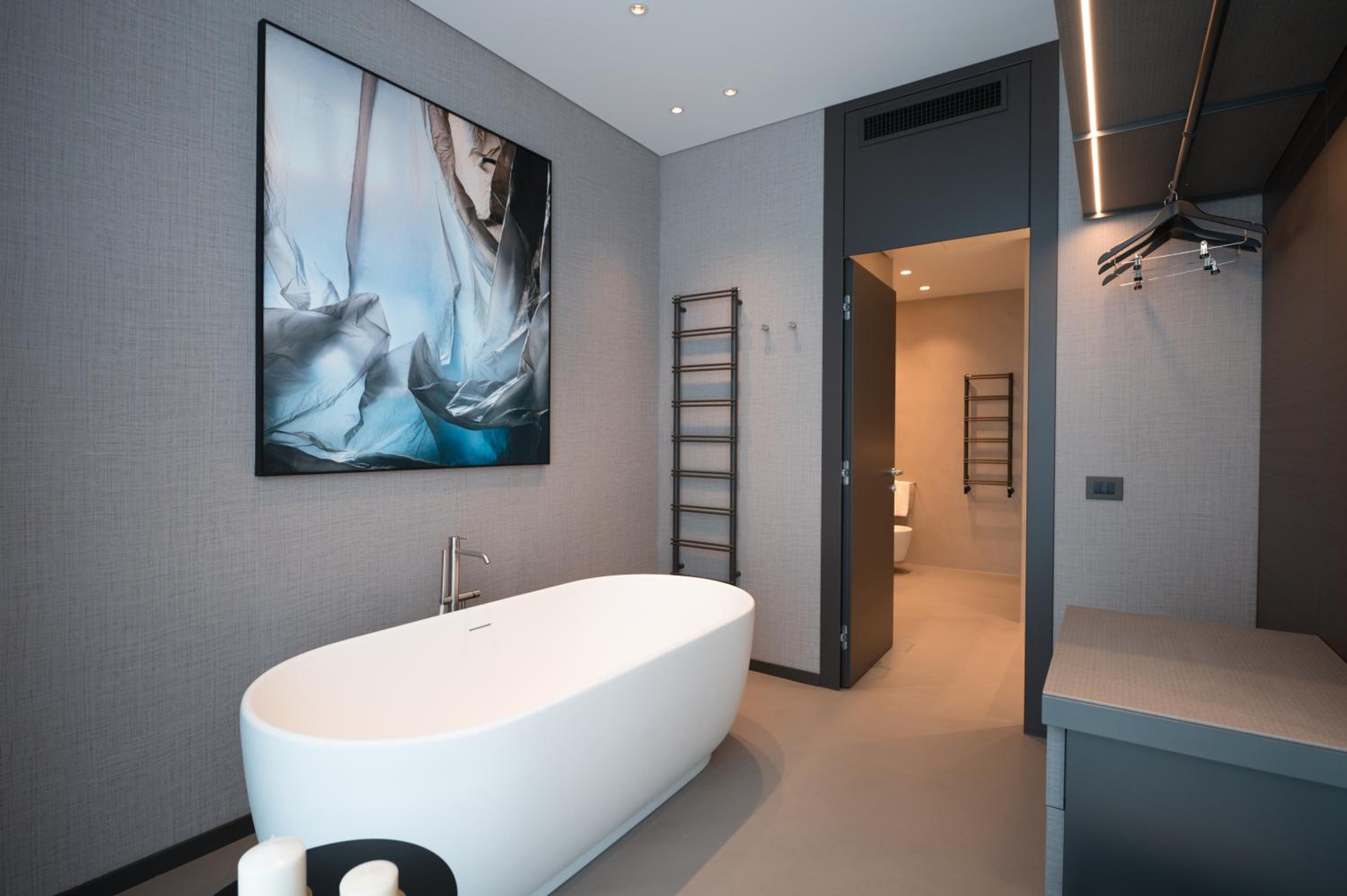 Luxury Junior Suite - Photo 11