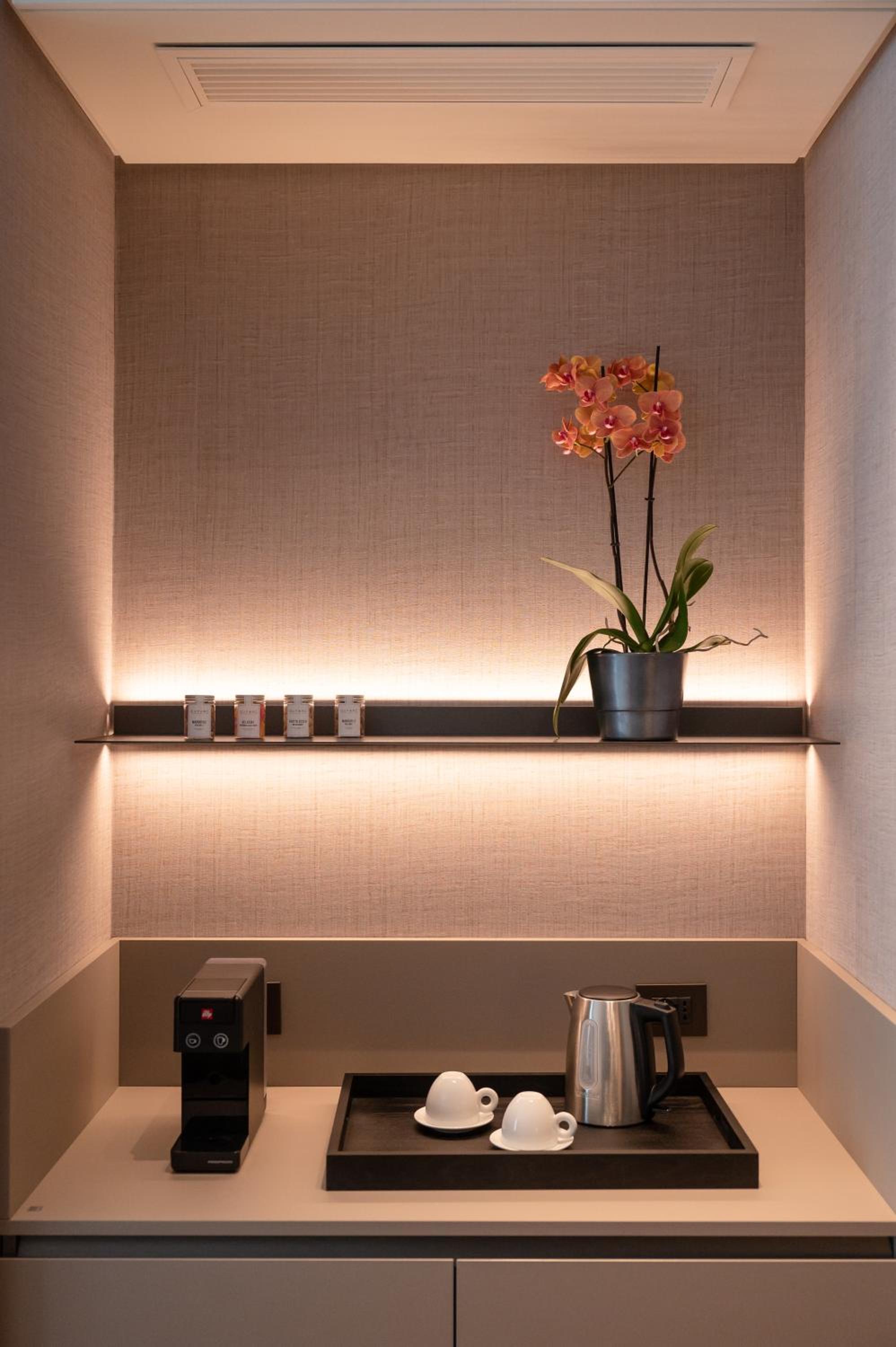 Luxury Junior Suite - Photo 9