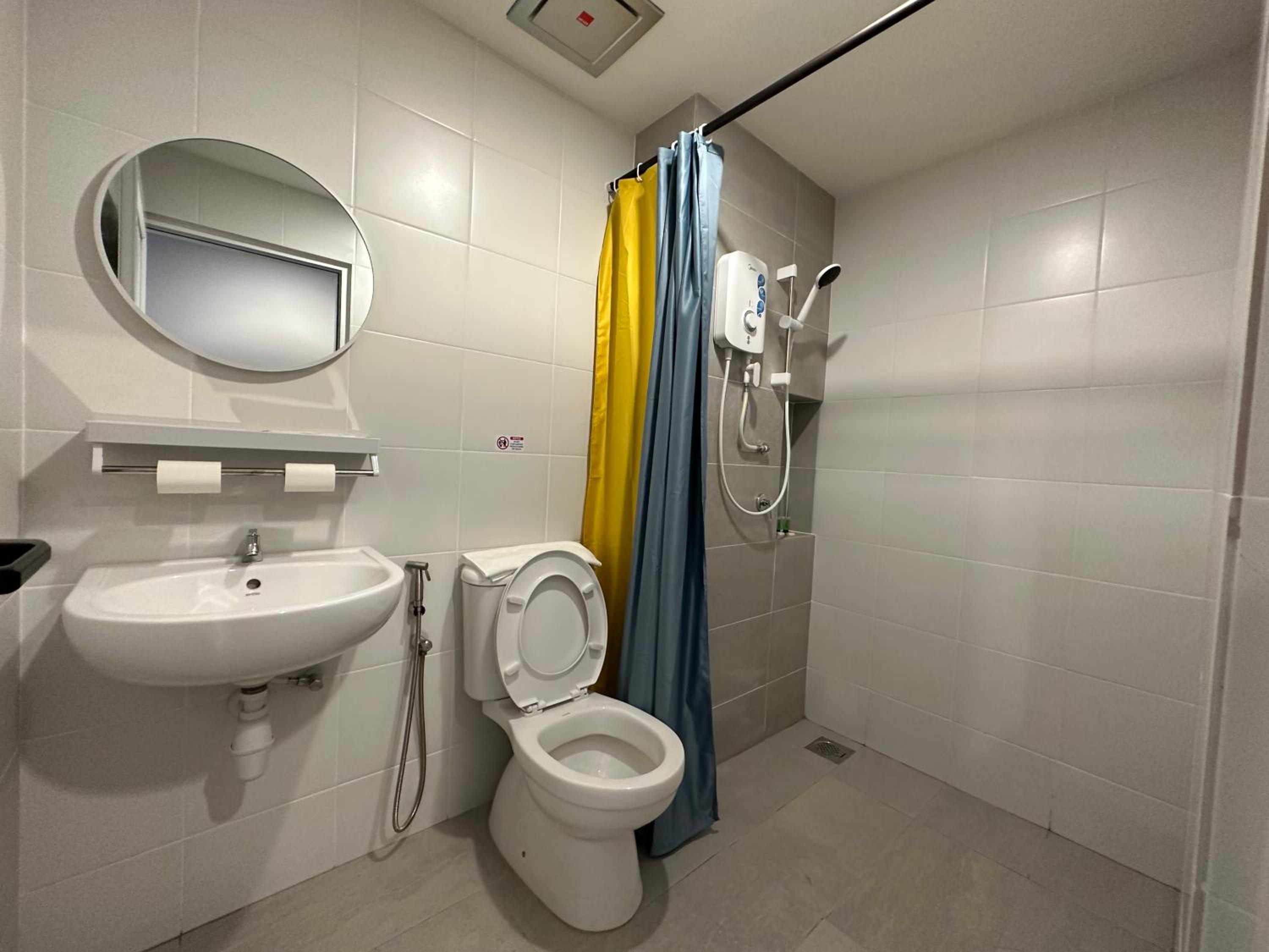 Deluxe King Room - Photo 4