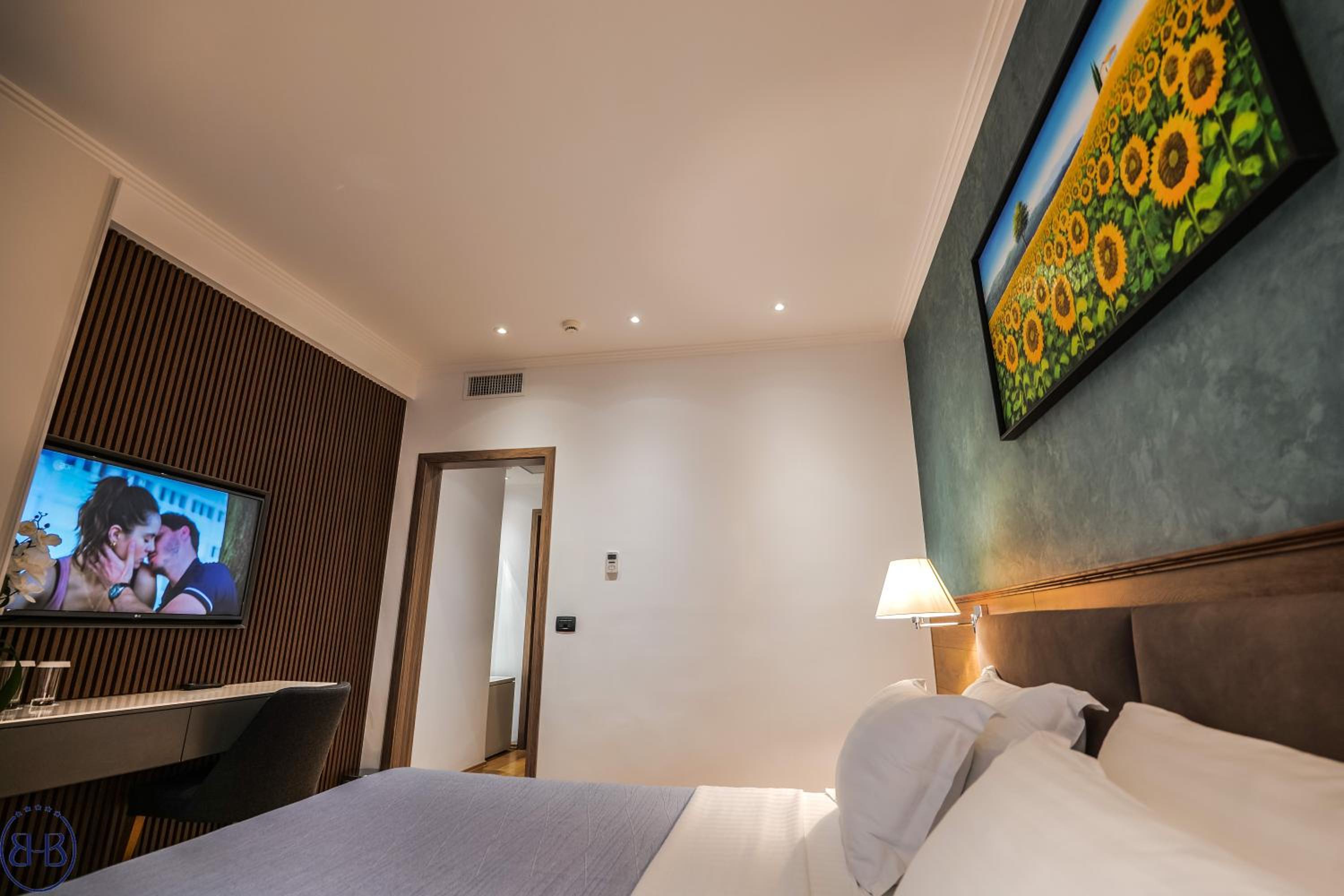 Deluxe Double Room With Balcony And Sea View