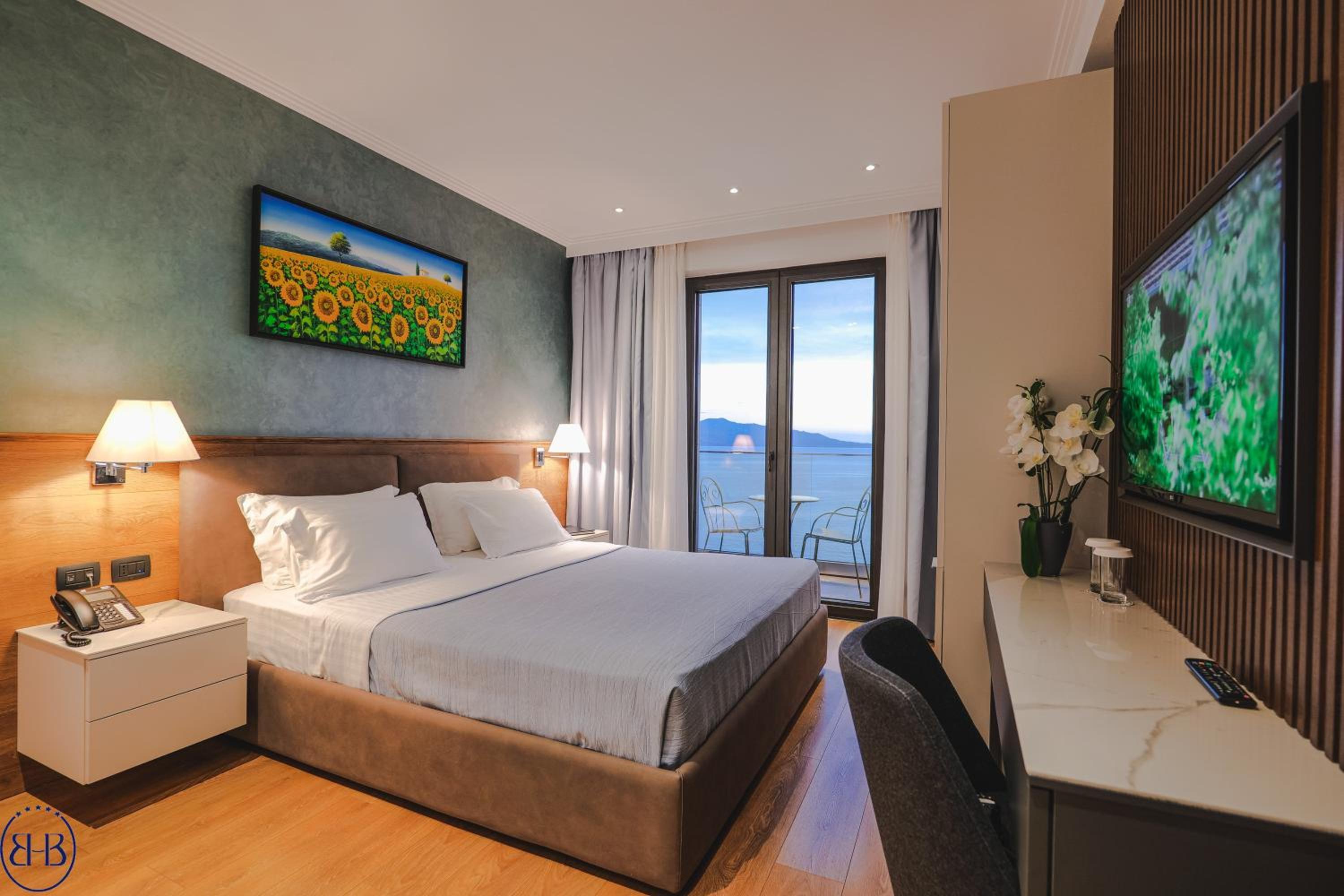 Deluxe Double Room With Balcony And Sea View