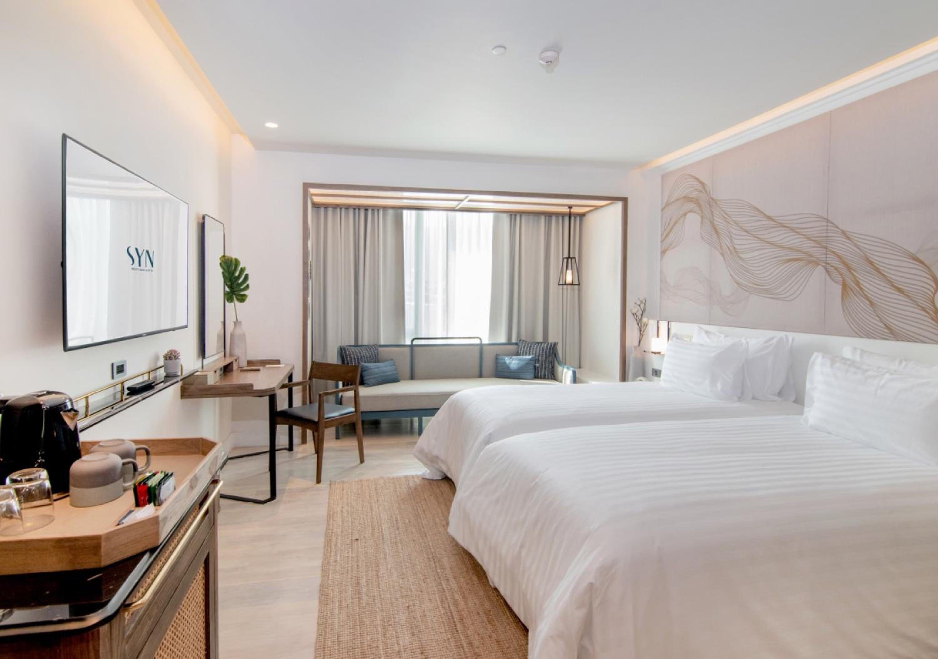 Stylistic Pool View (24 Hours Room Use) - Photo 4