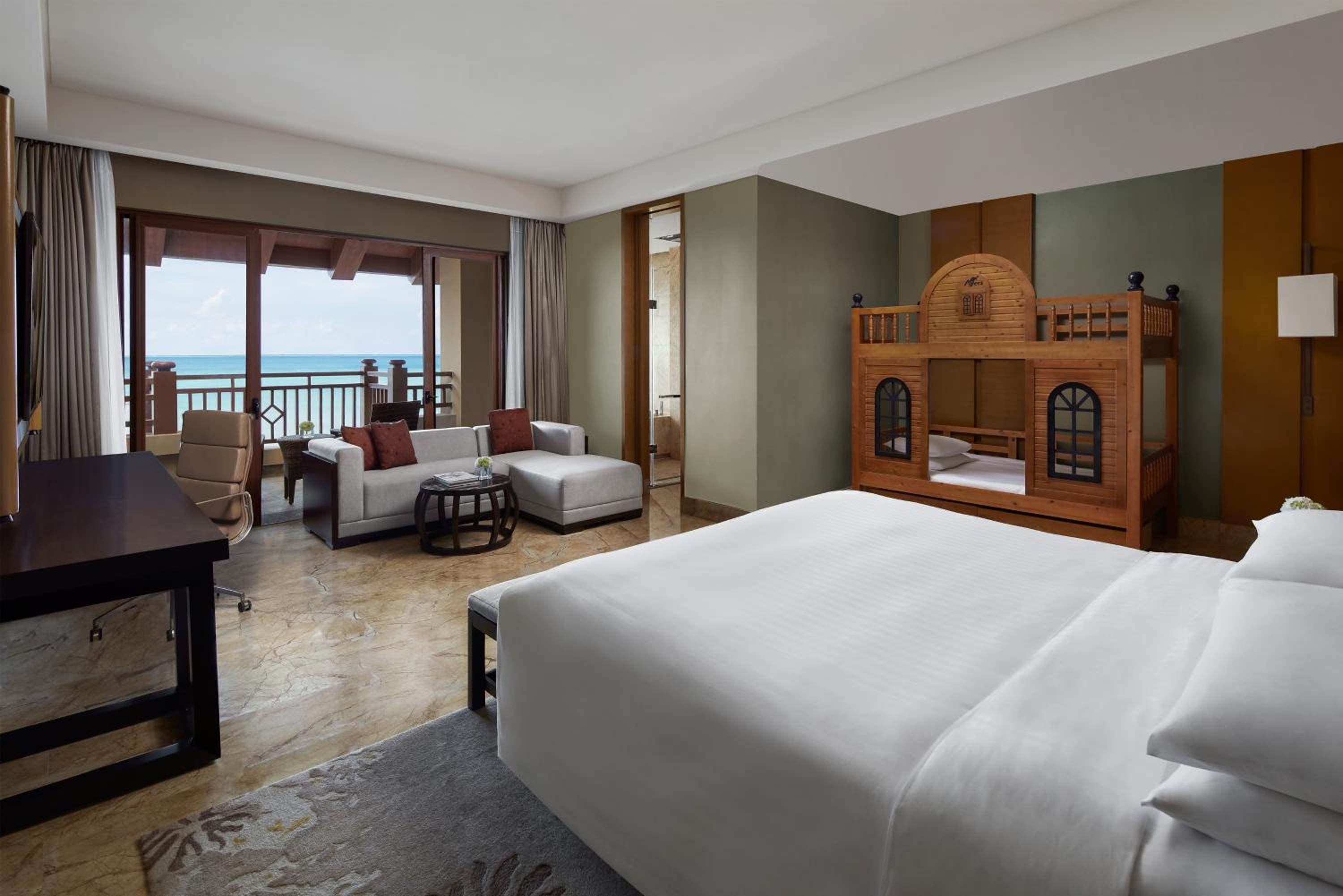 Family Room with Sea View photo 1