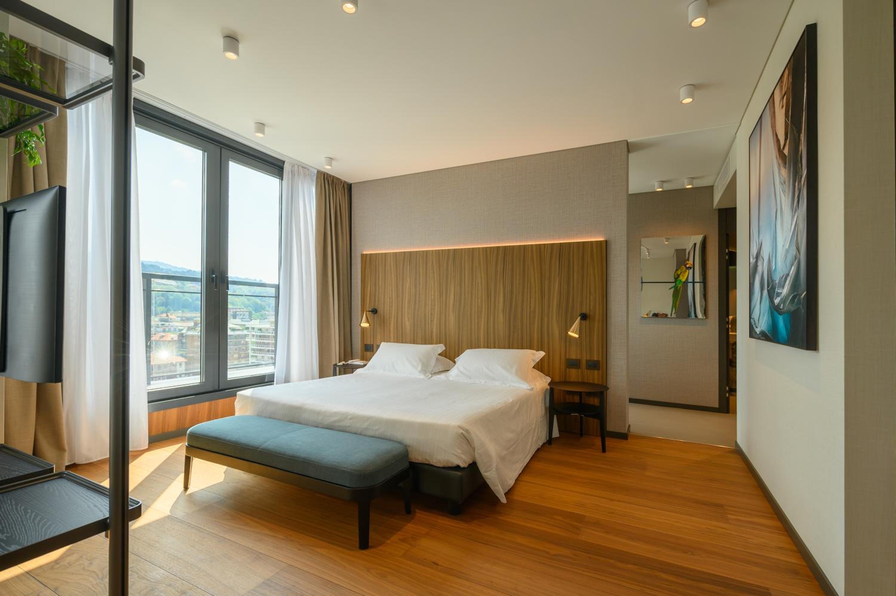 Junior Suite with Terrace - Photo 1