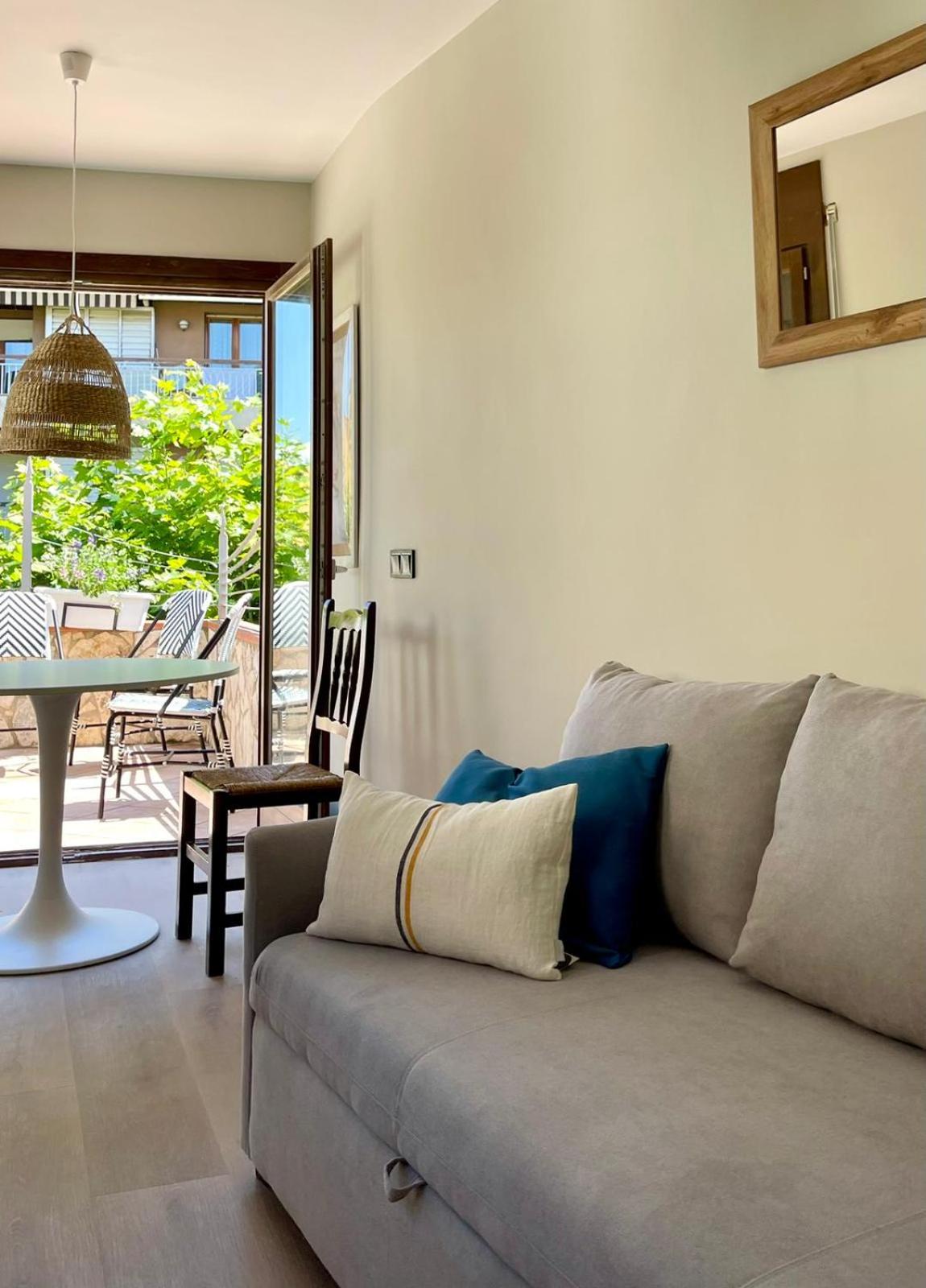 Apartamento con Balcón