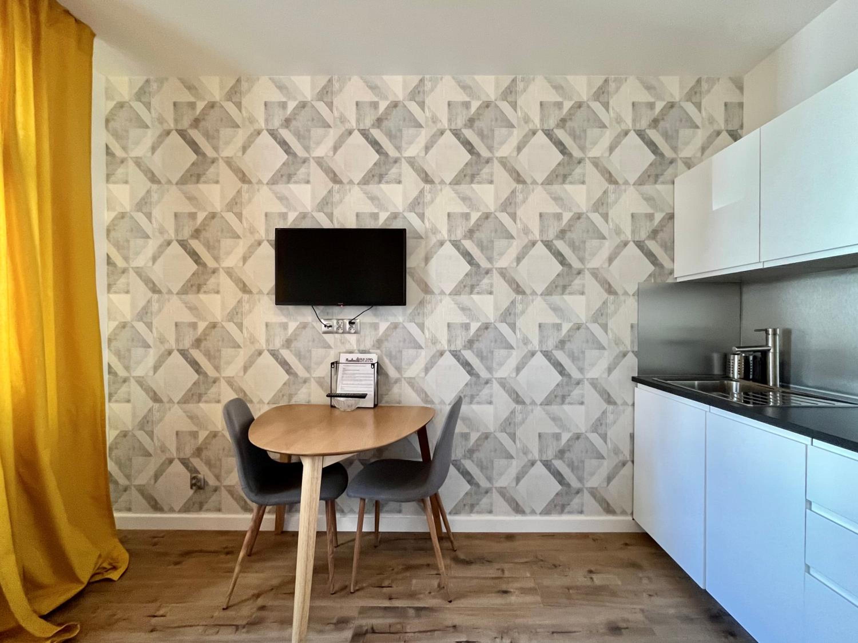 Studio Apartment photo 2