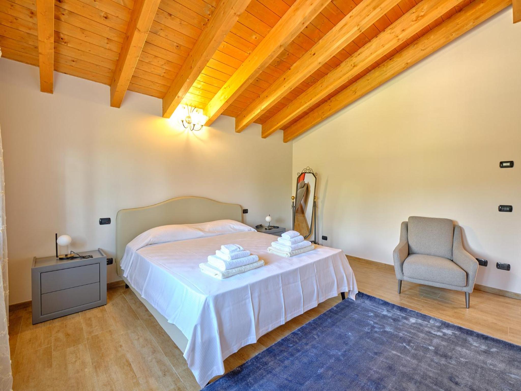 Villa photo 3