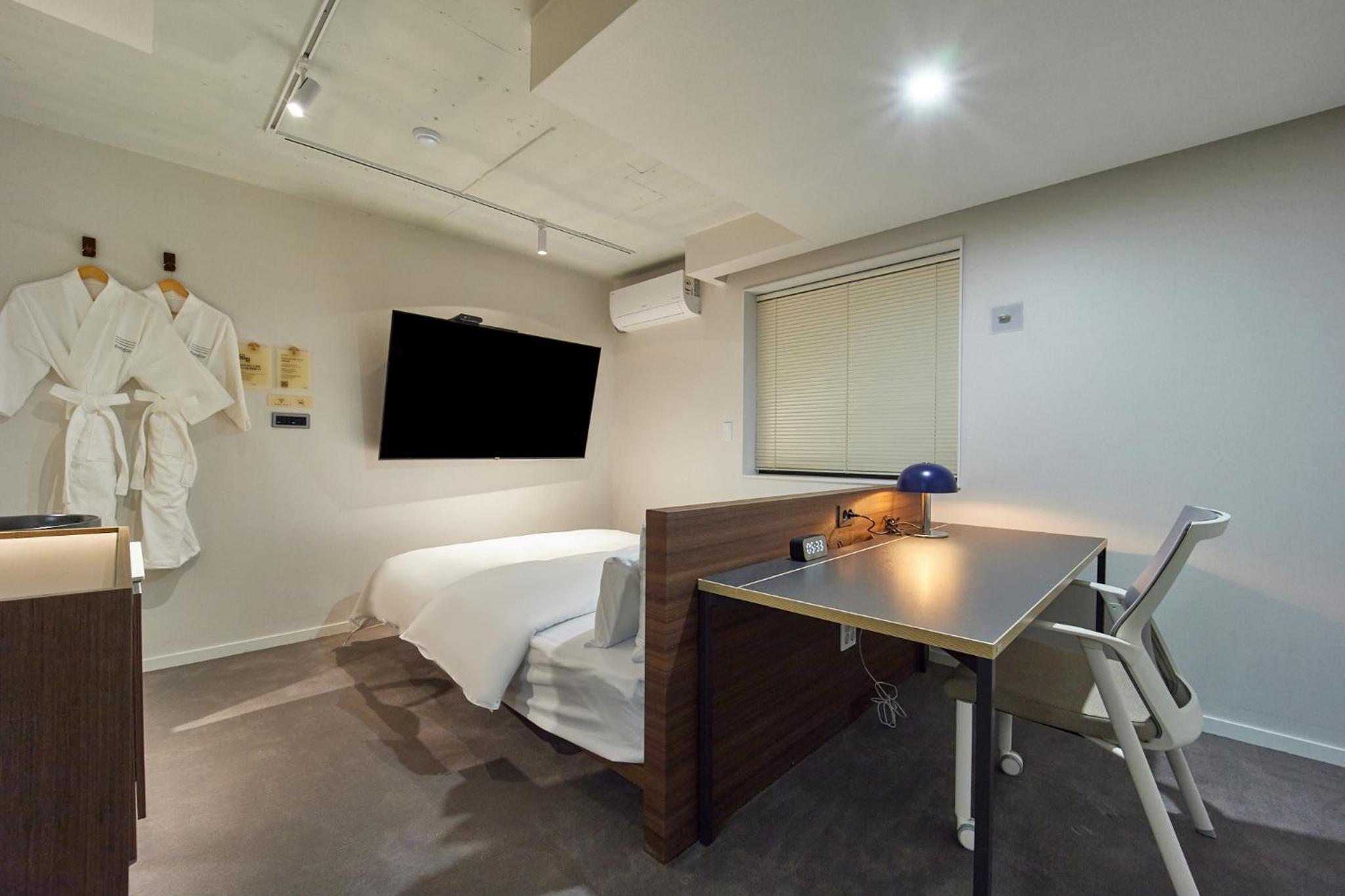 Business - Photo 1