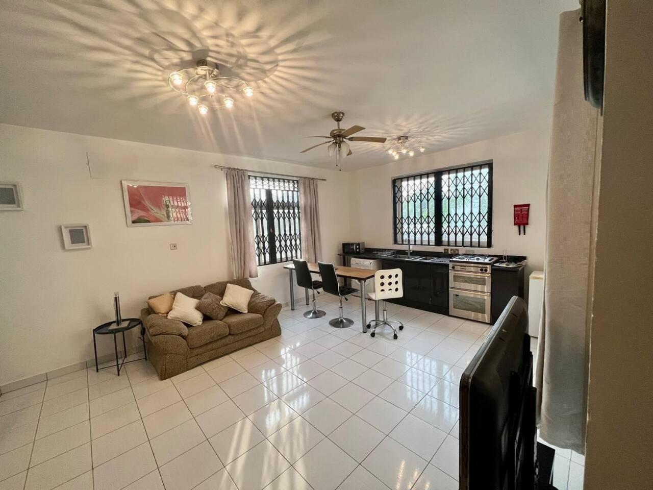 Apartment photo 1