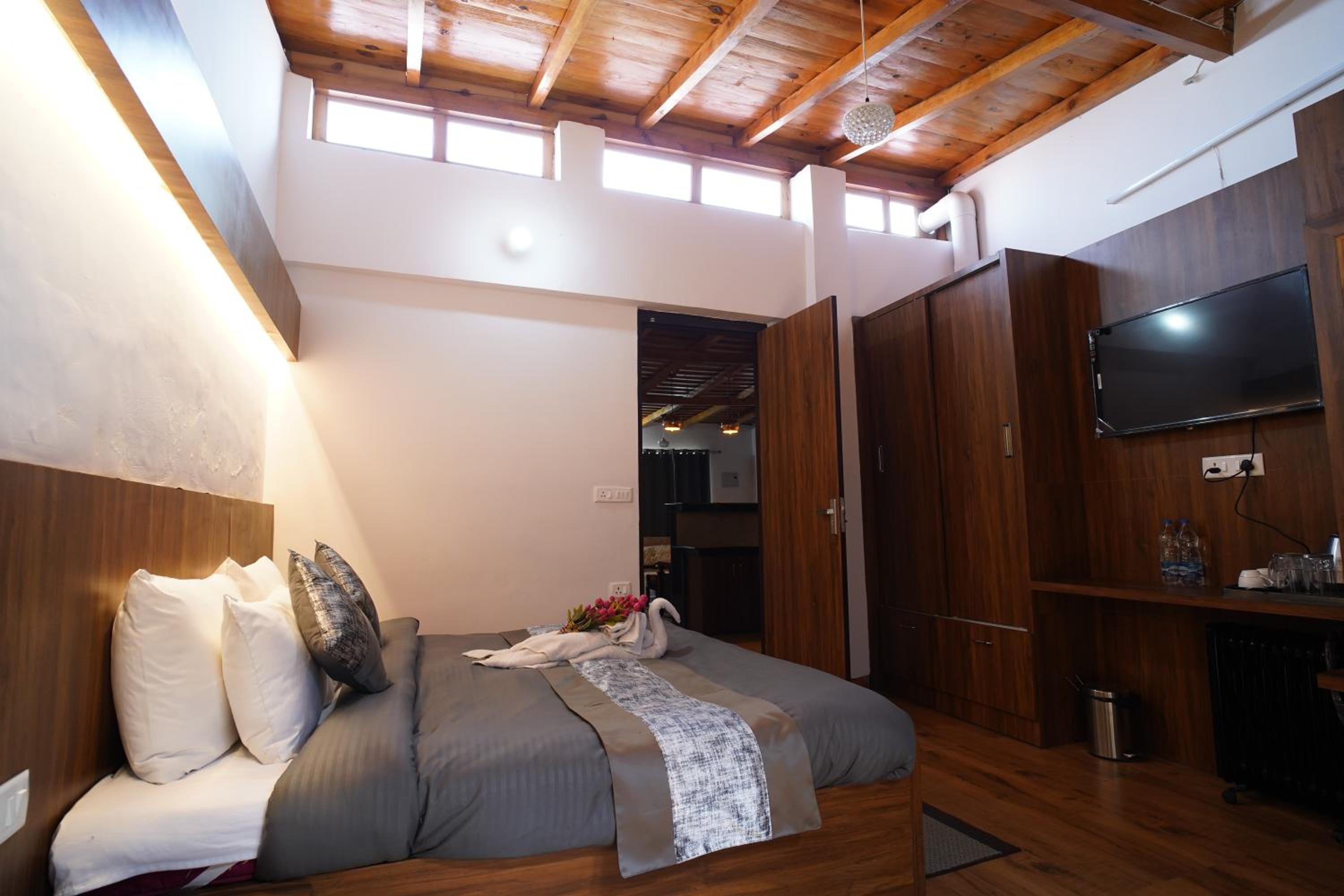 Two-Bedroom Villa - Photo 18