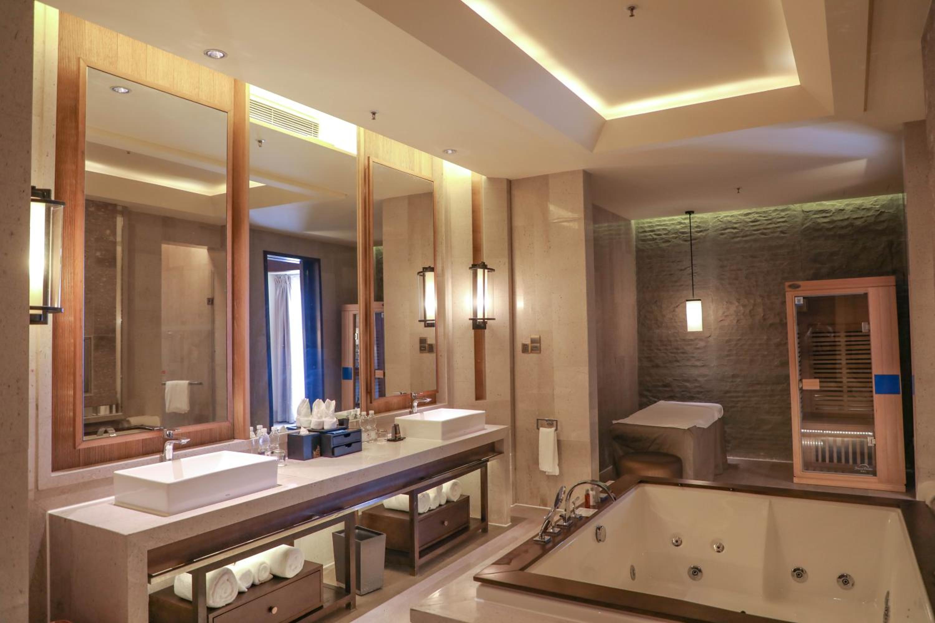 Presidential Suite photo 3