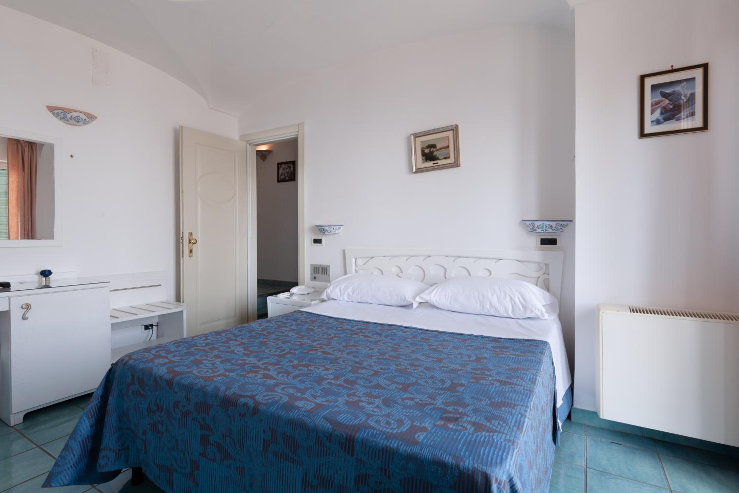 Double Or Twin Room With Sea View - Photo 7