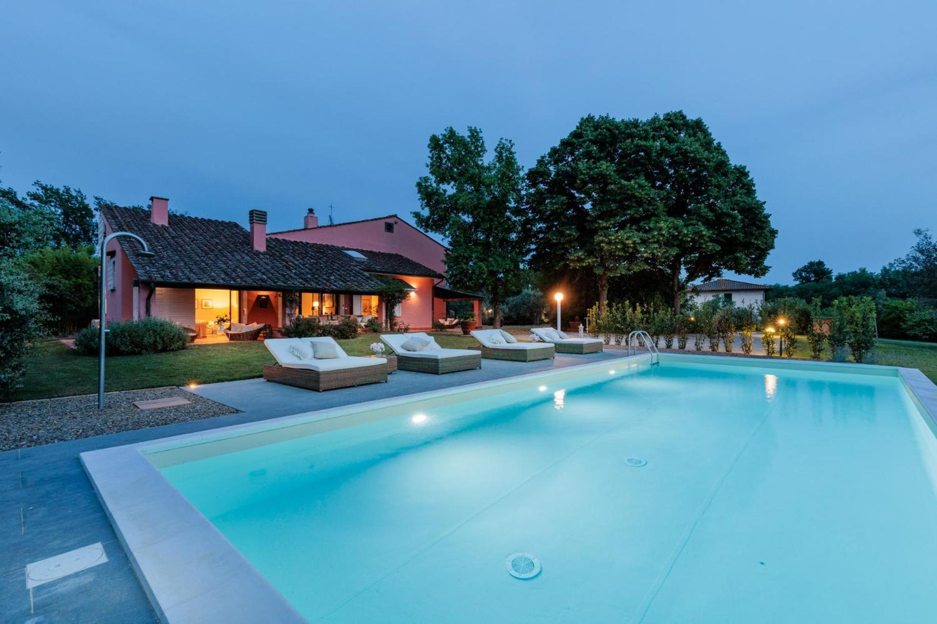 Villa photo 2