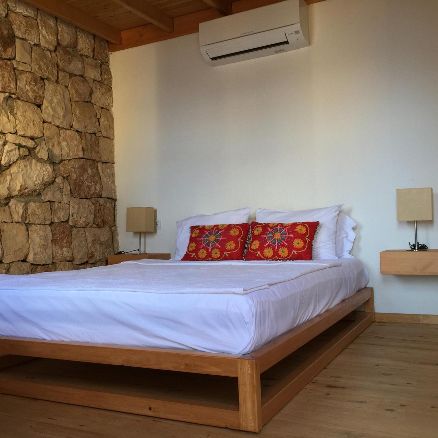 Tiney Garden Suite with Partial Sea View