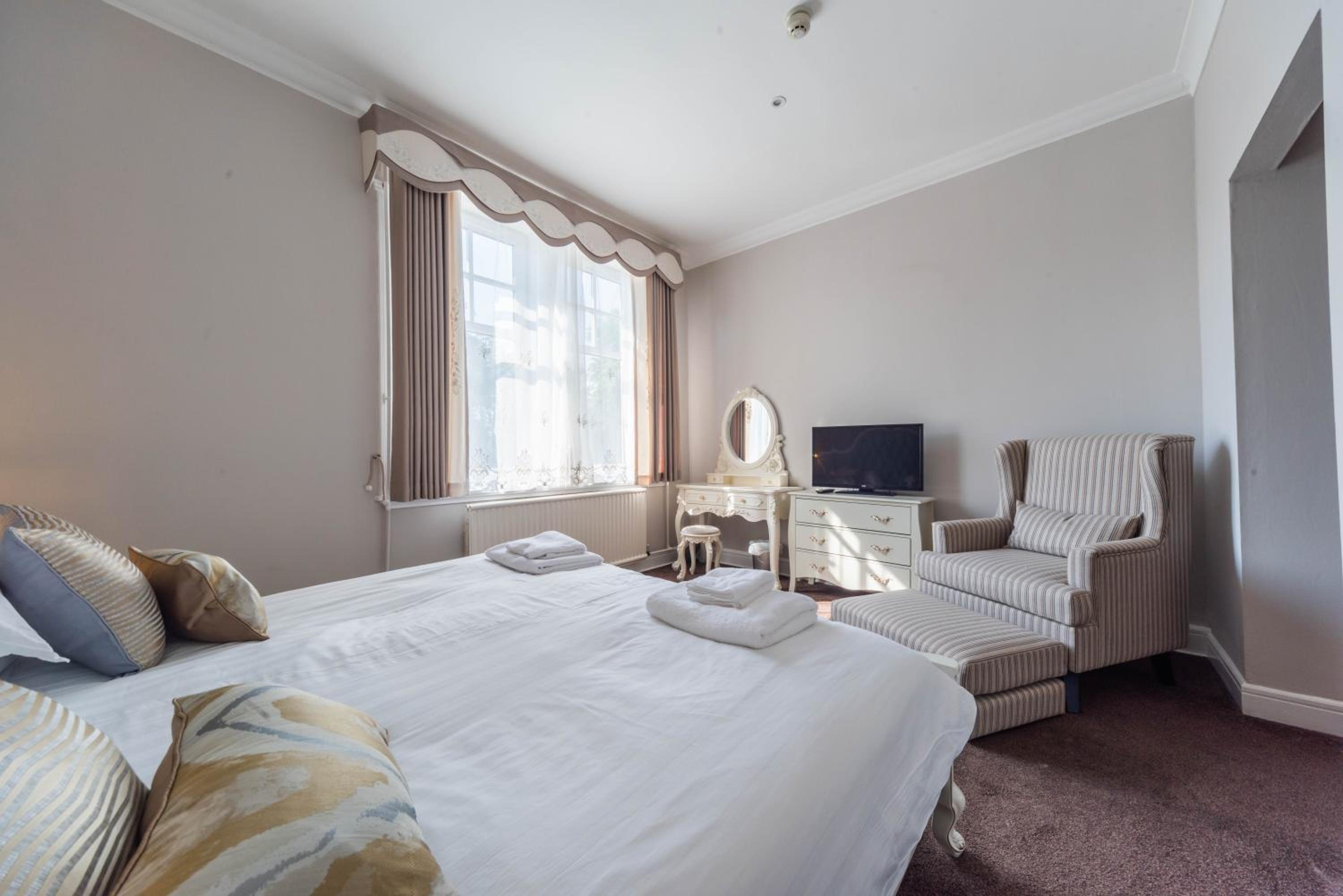 Deluxe Double Room - Photo 7