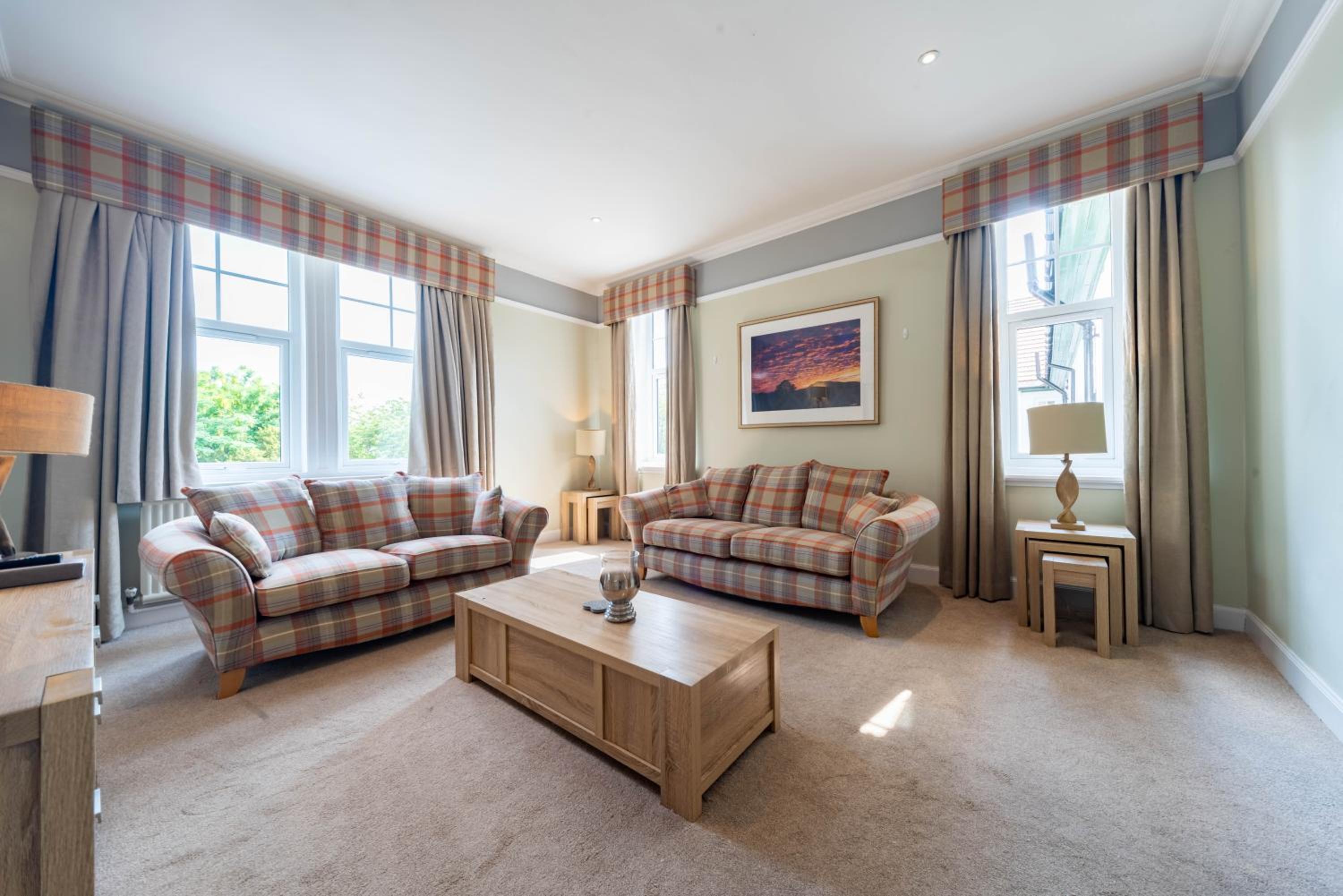 Executive Suite - Photo 4