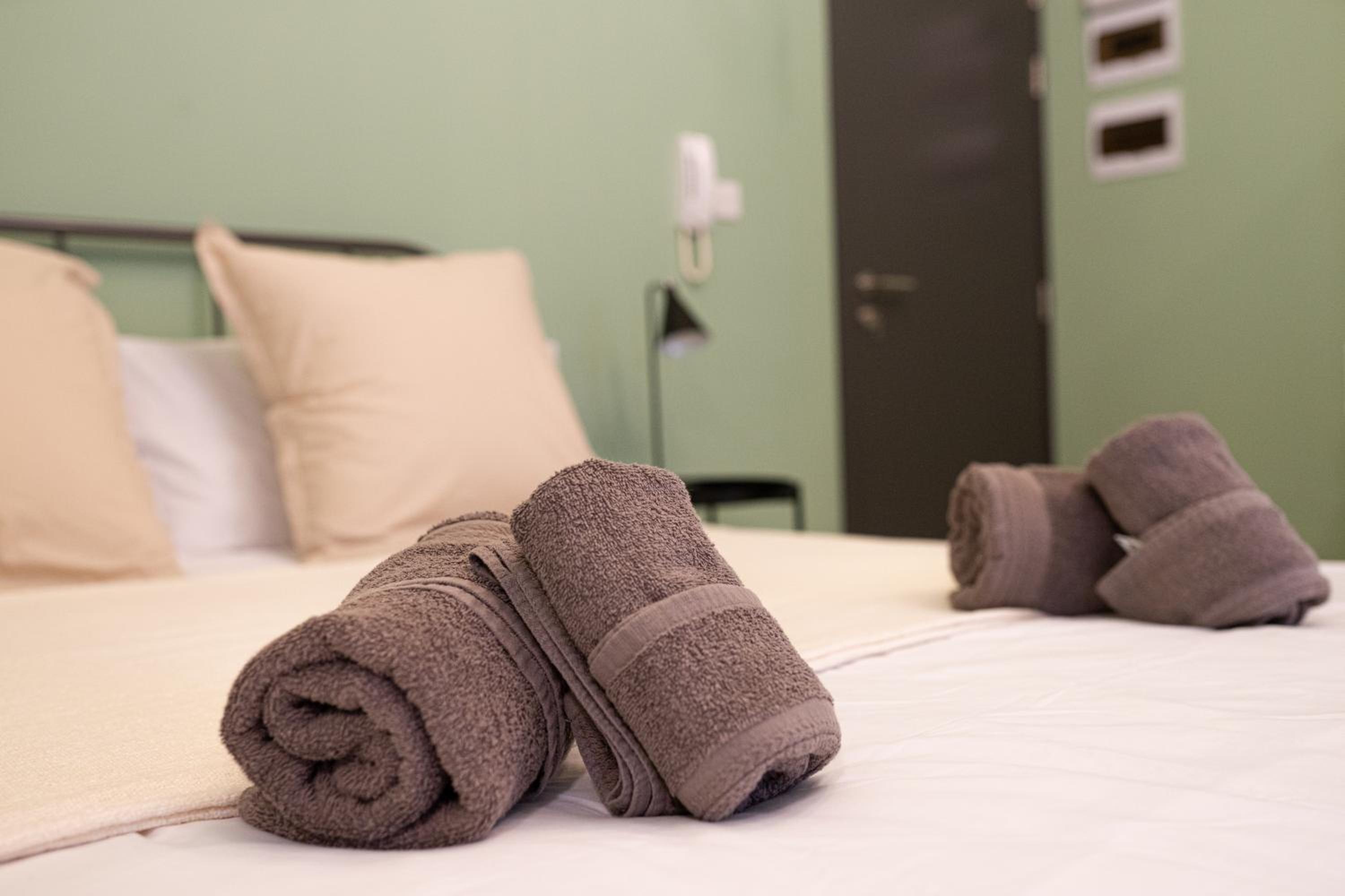 Deluxe Double Room with Balcony photo 2