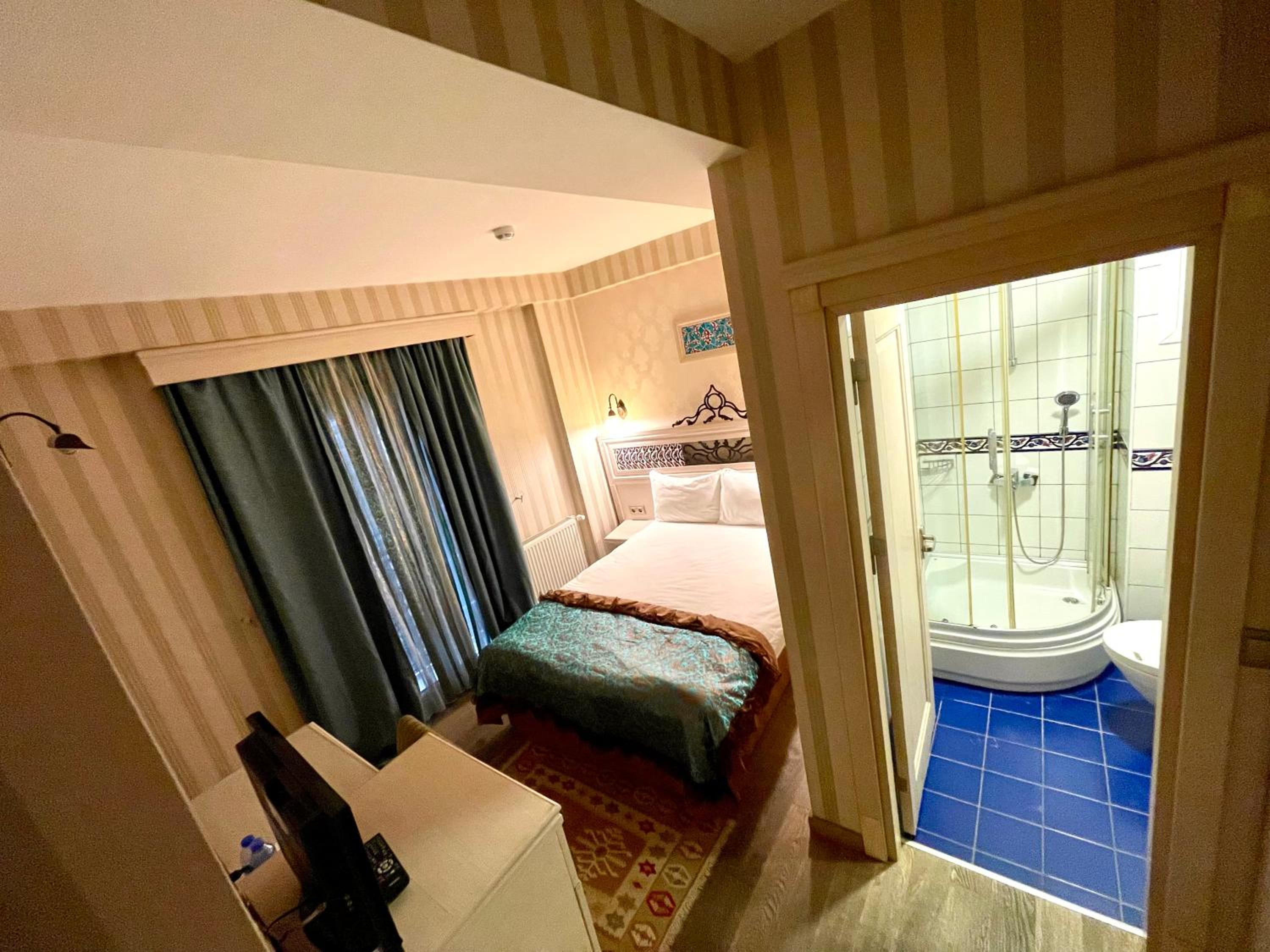 Budget Double Room photo 1