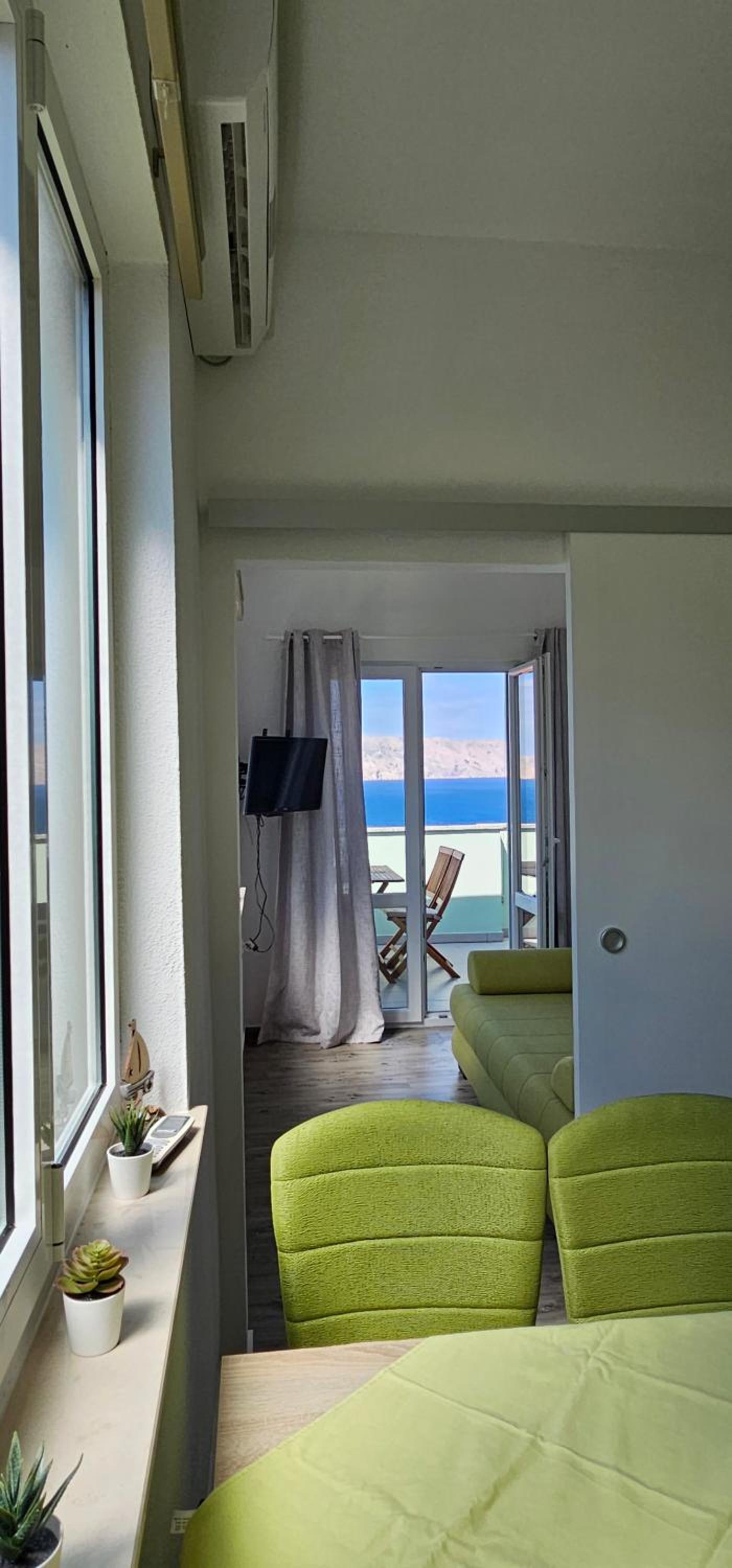 One-Bedroom Apartment - Photo 15