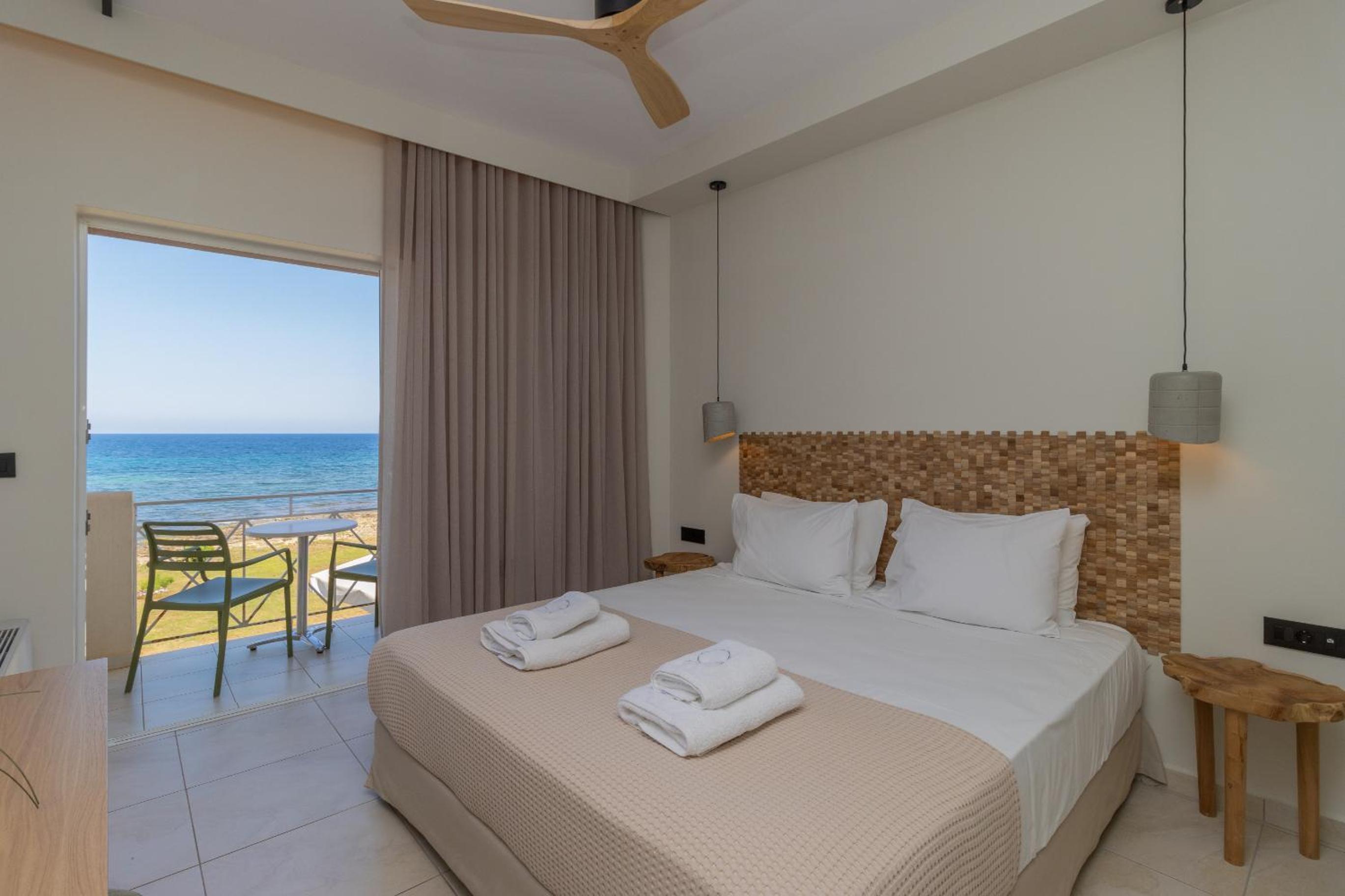 Double or Twin Room with Sea View