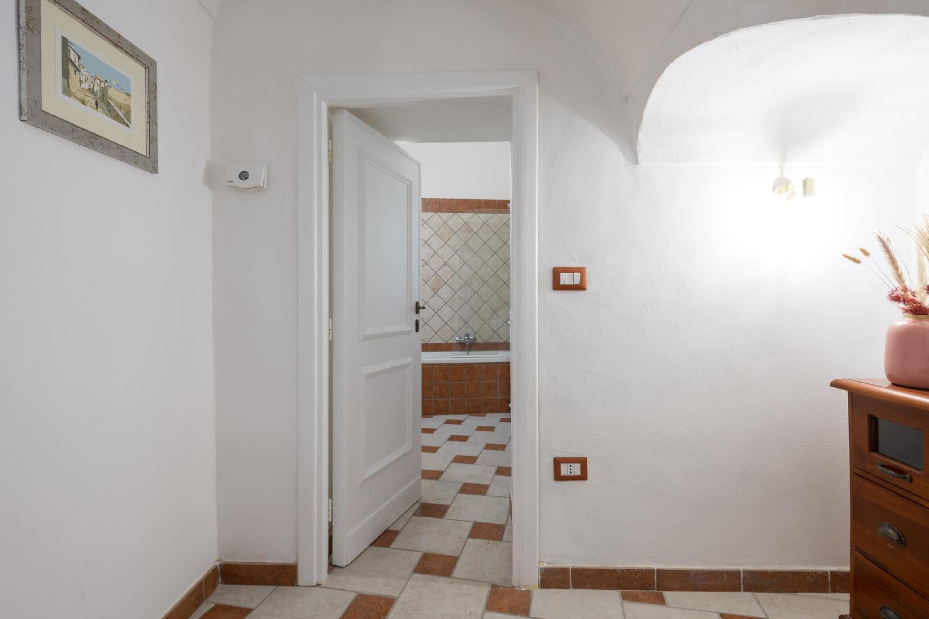Double Room with Private External Bathroom - Photo 3