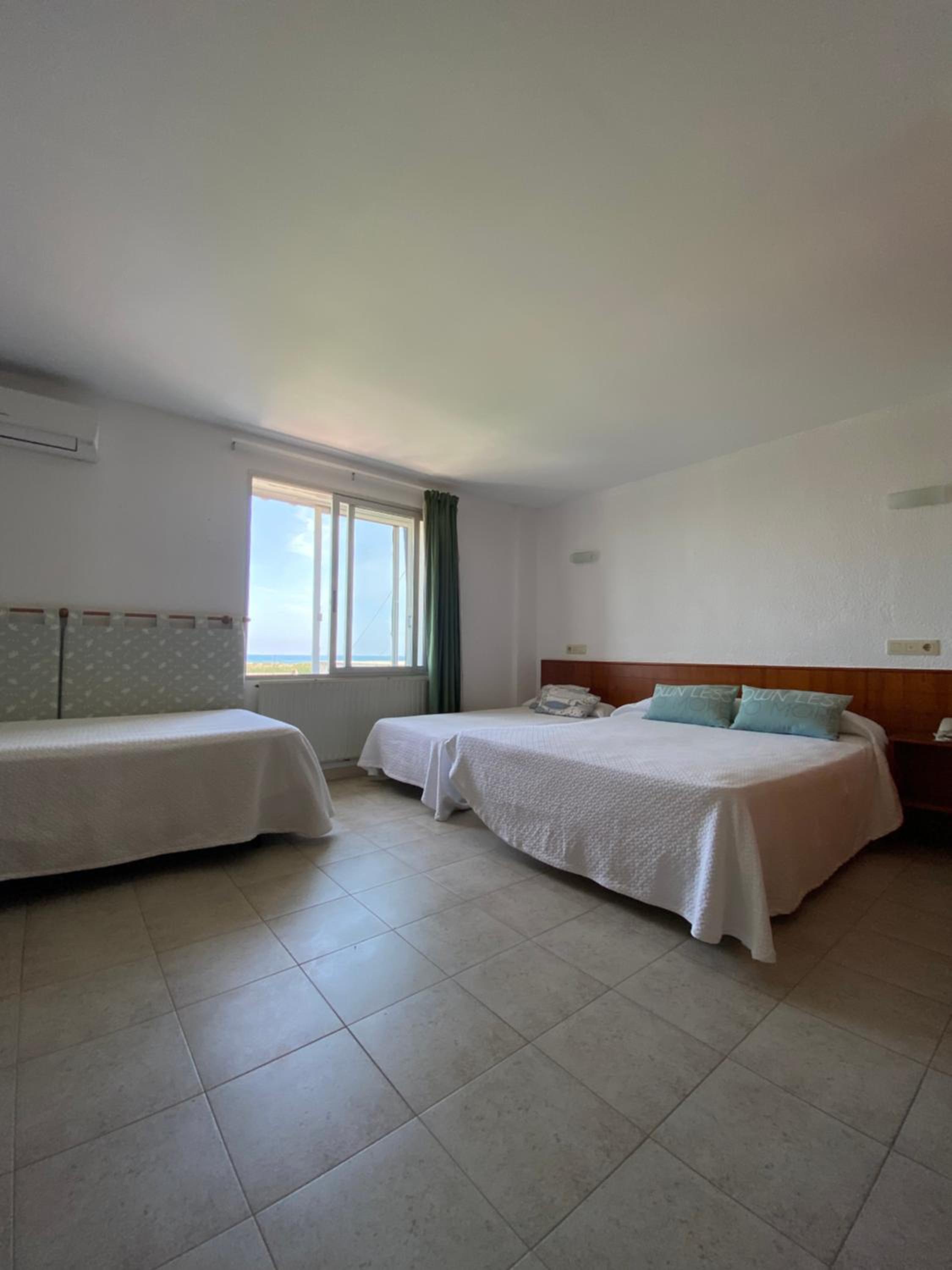 Habitación Cuádruple con Vista al Mar