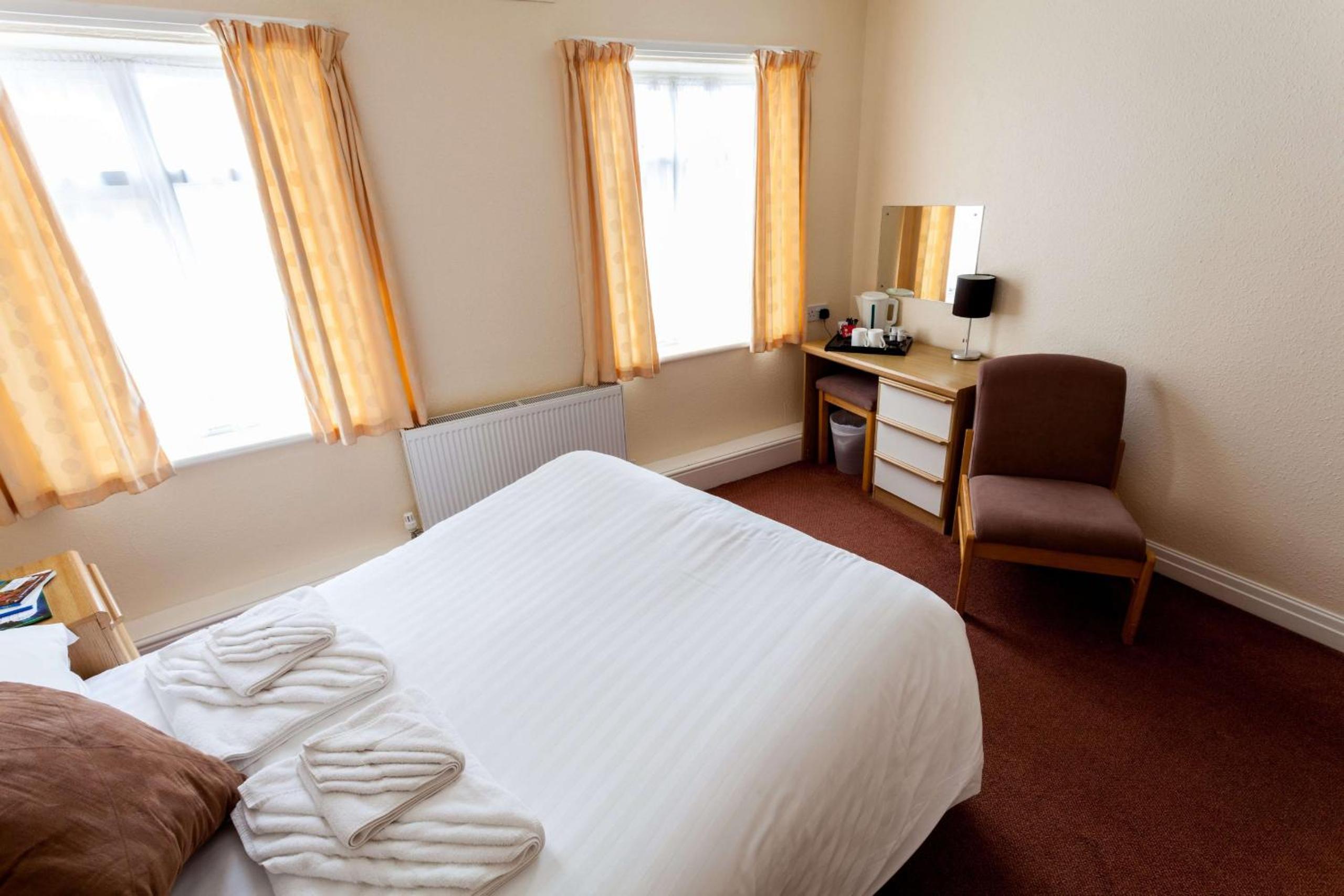 Budget Double Room photo 2