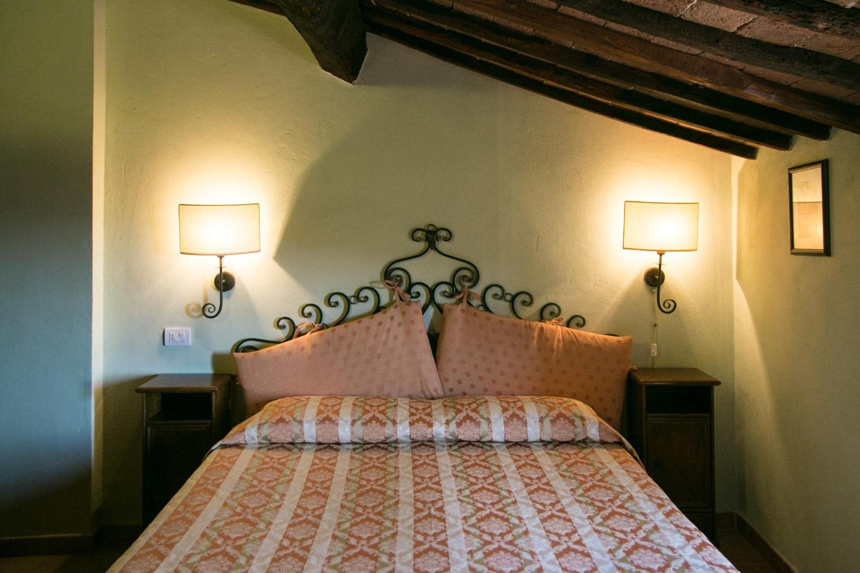 Small Double or Twin Room photo 1