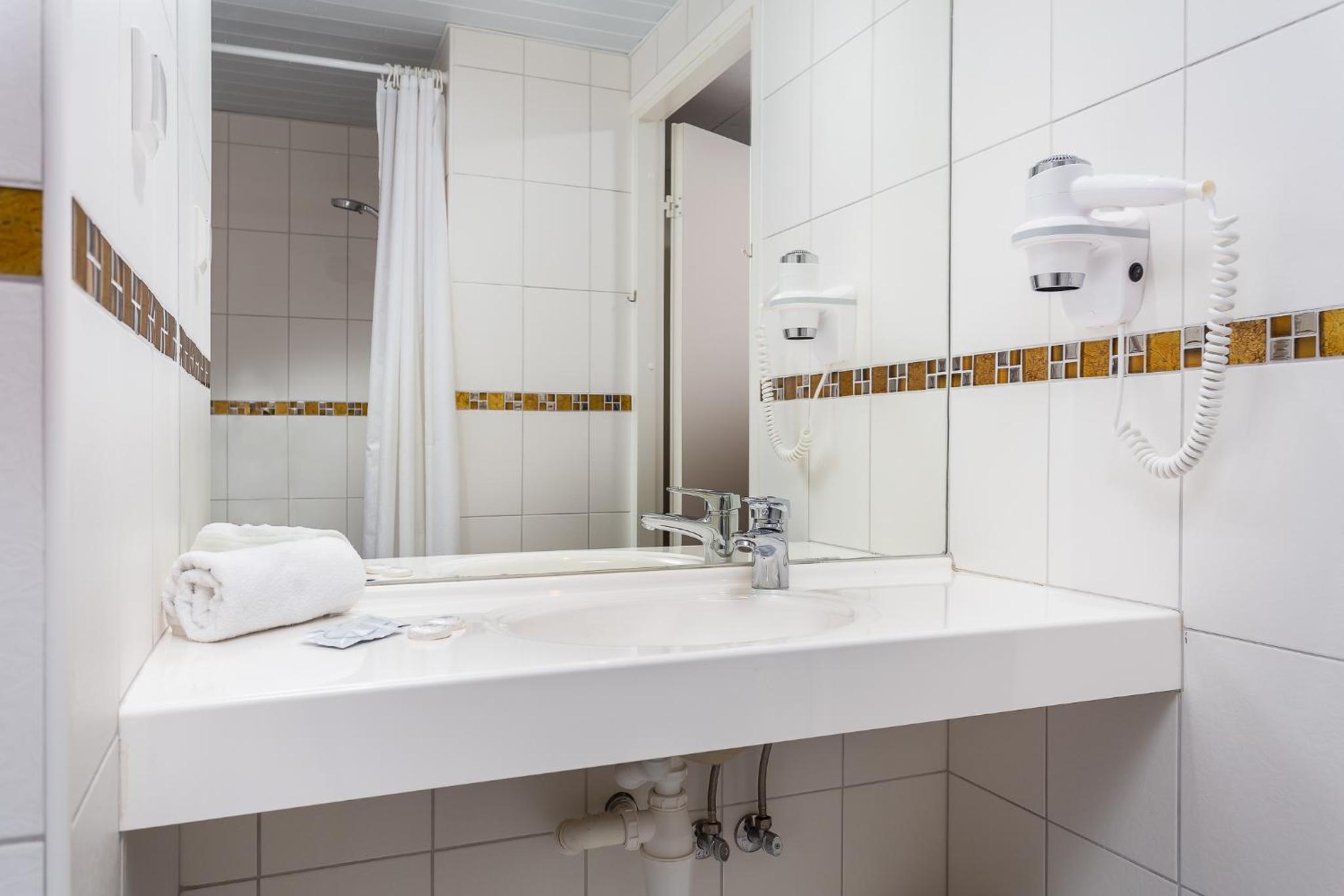Superior Twin Room - Photo 3
