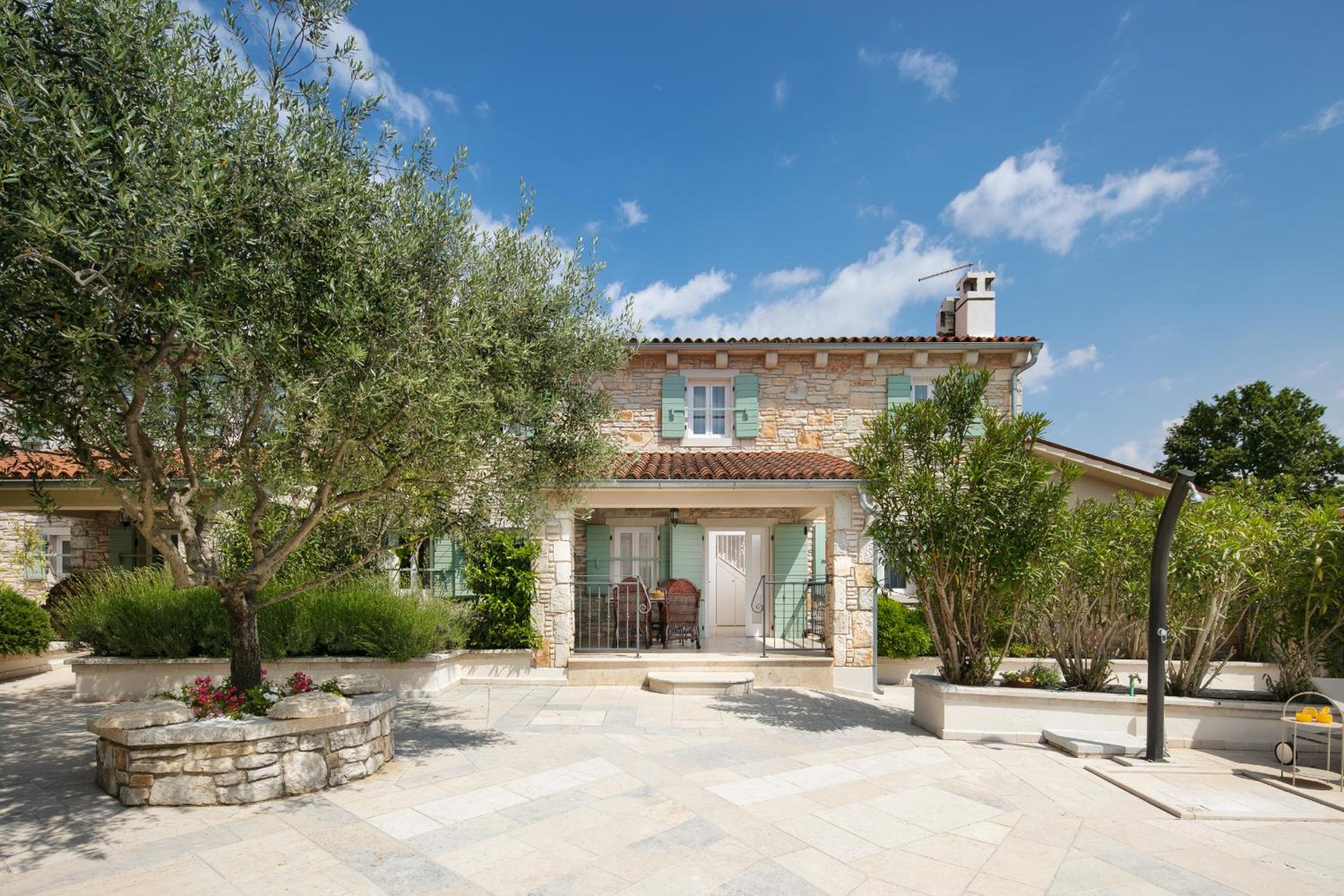 Two-Bedroom Villa with Shared Pool photo 2