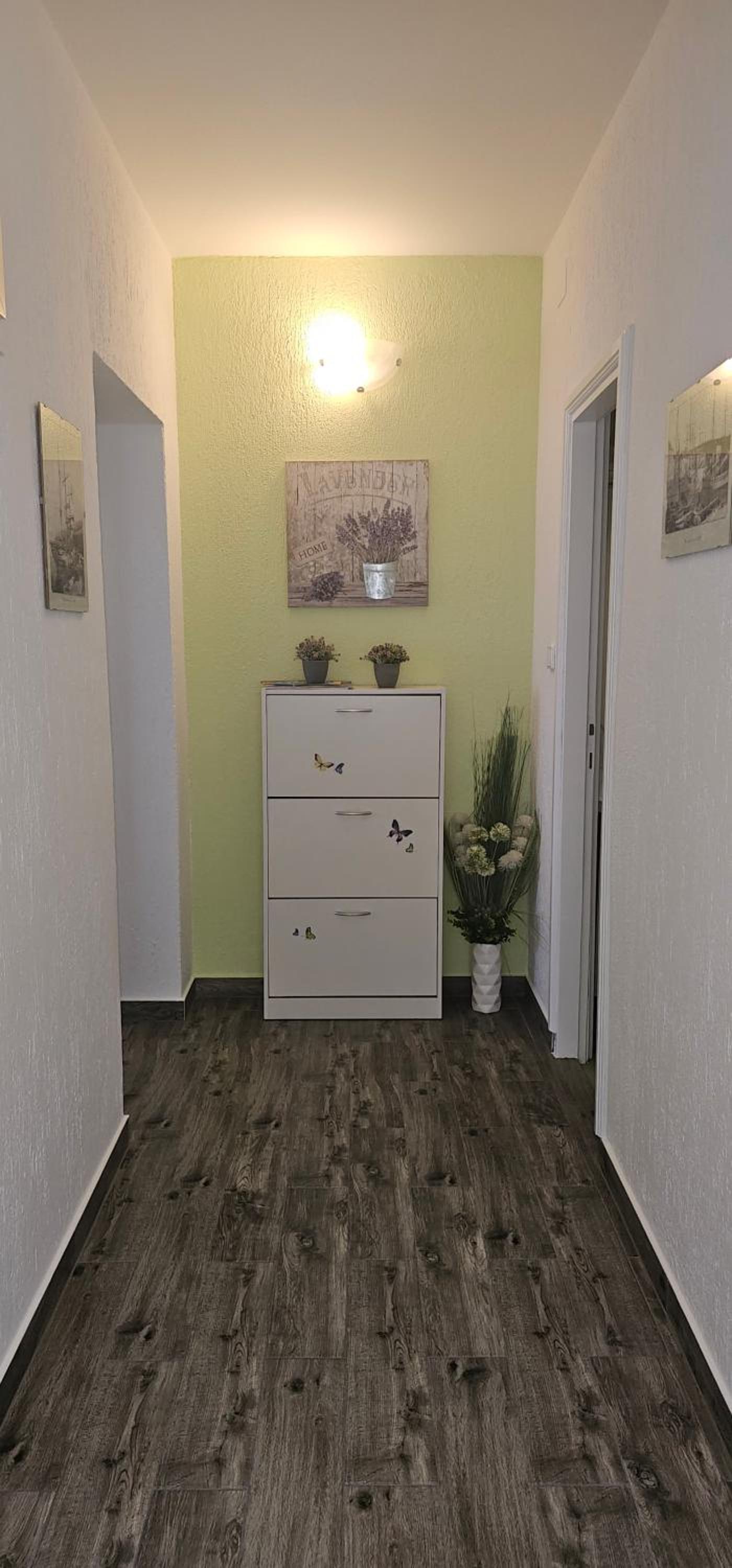 One-Bedroom Apartment - Photo 16