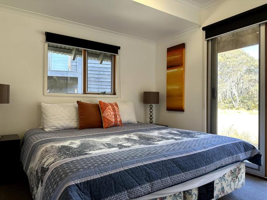 Three-Bedroom Chalet photo 1