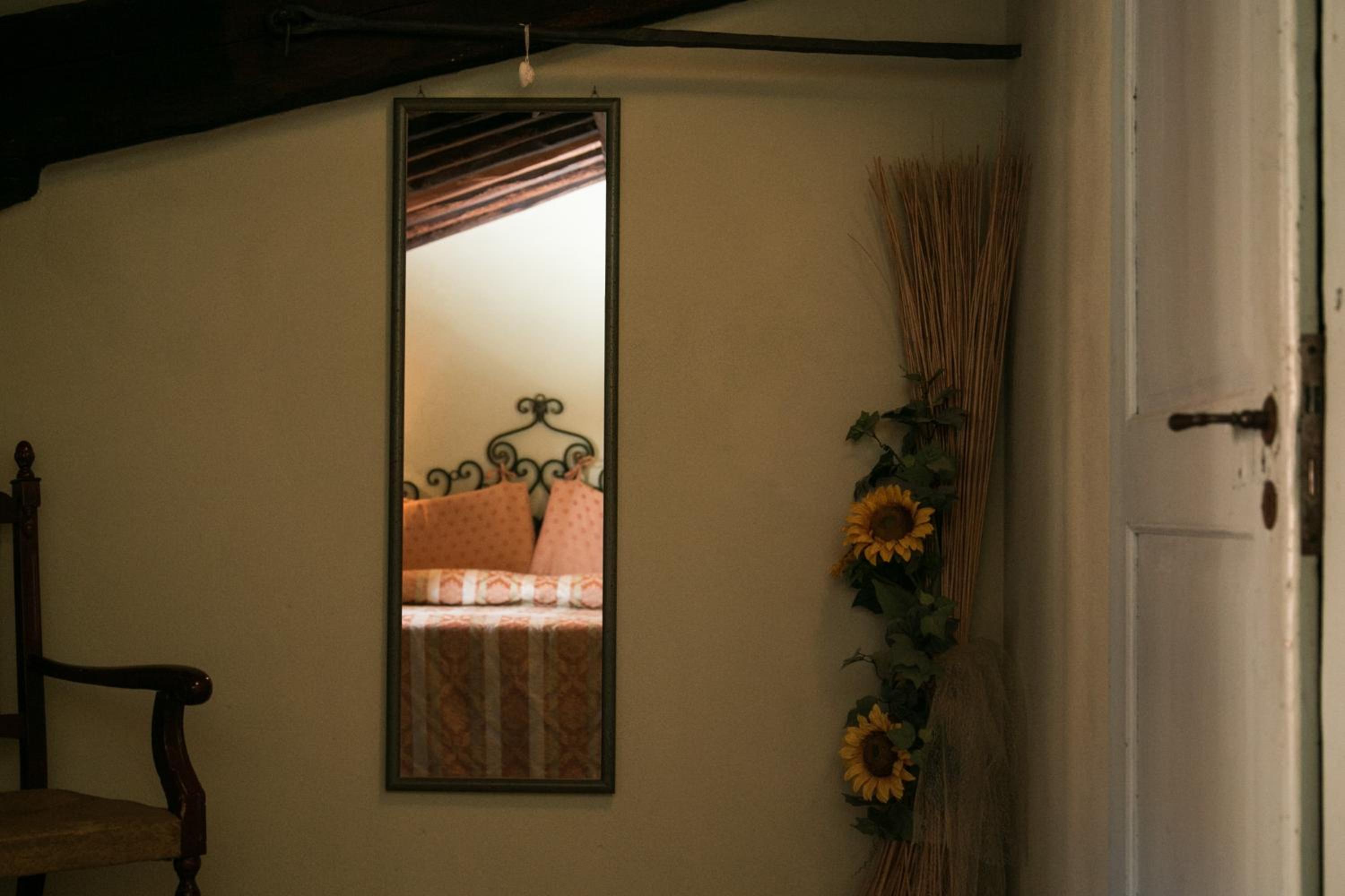 Small Double or Twin Room photo 3