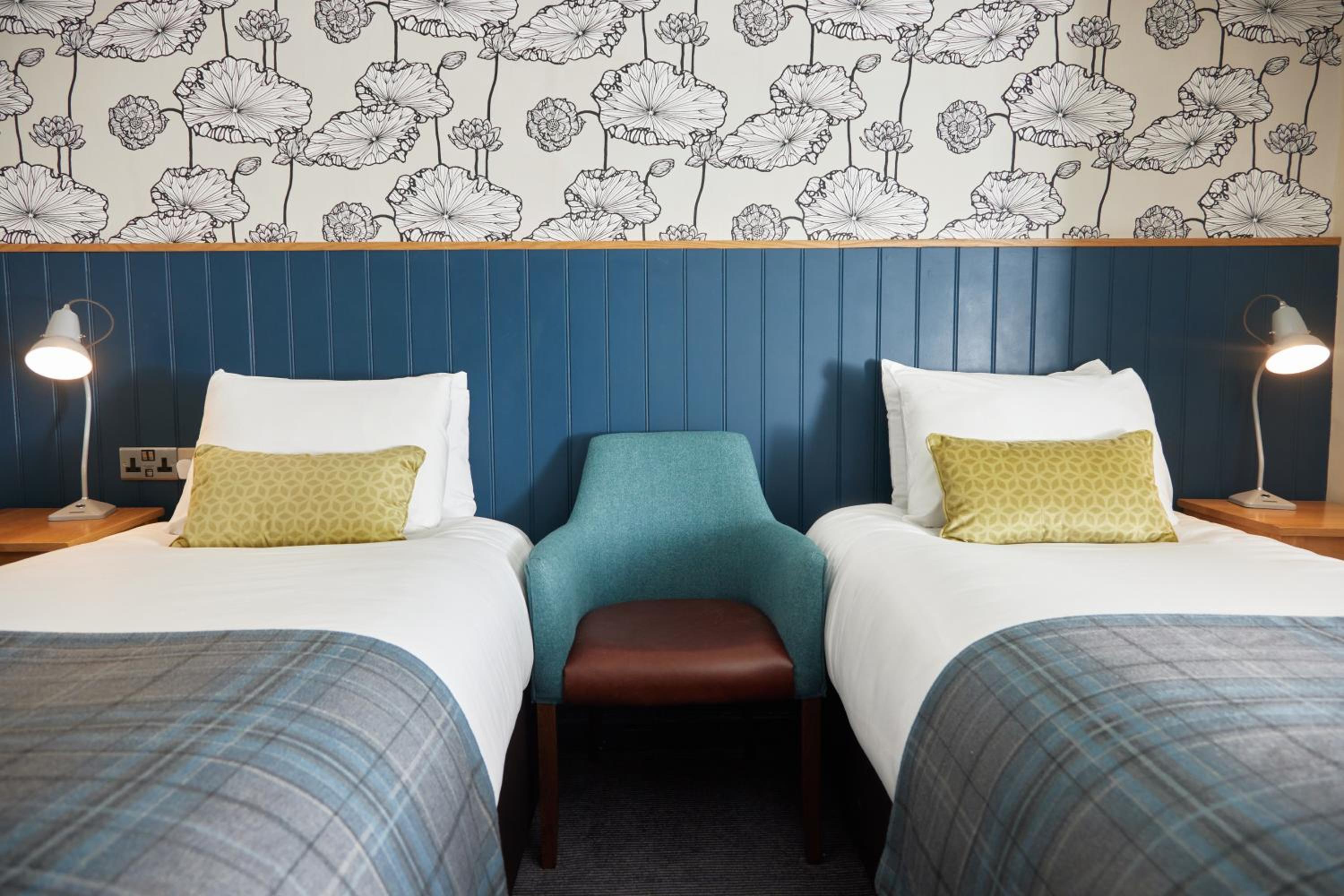 Twin Room - Photo 2