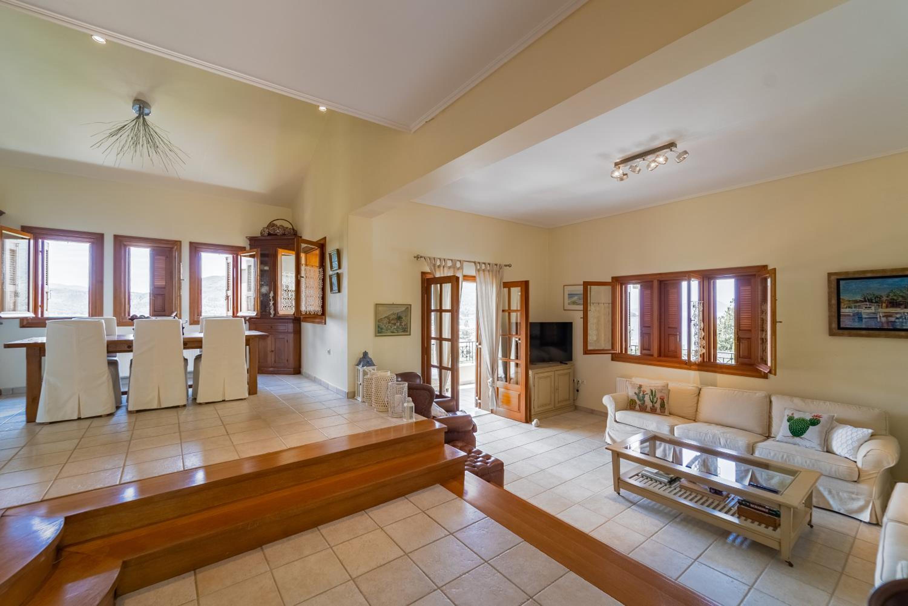 Villa photo 1