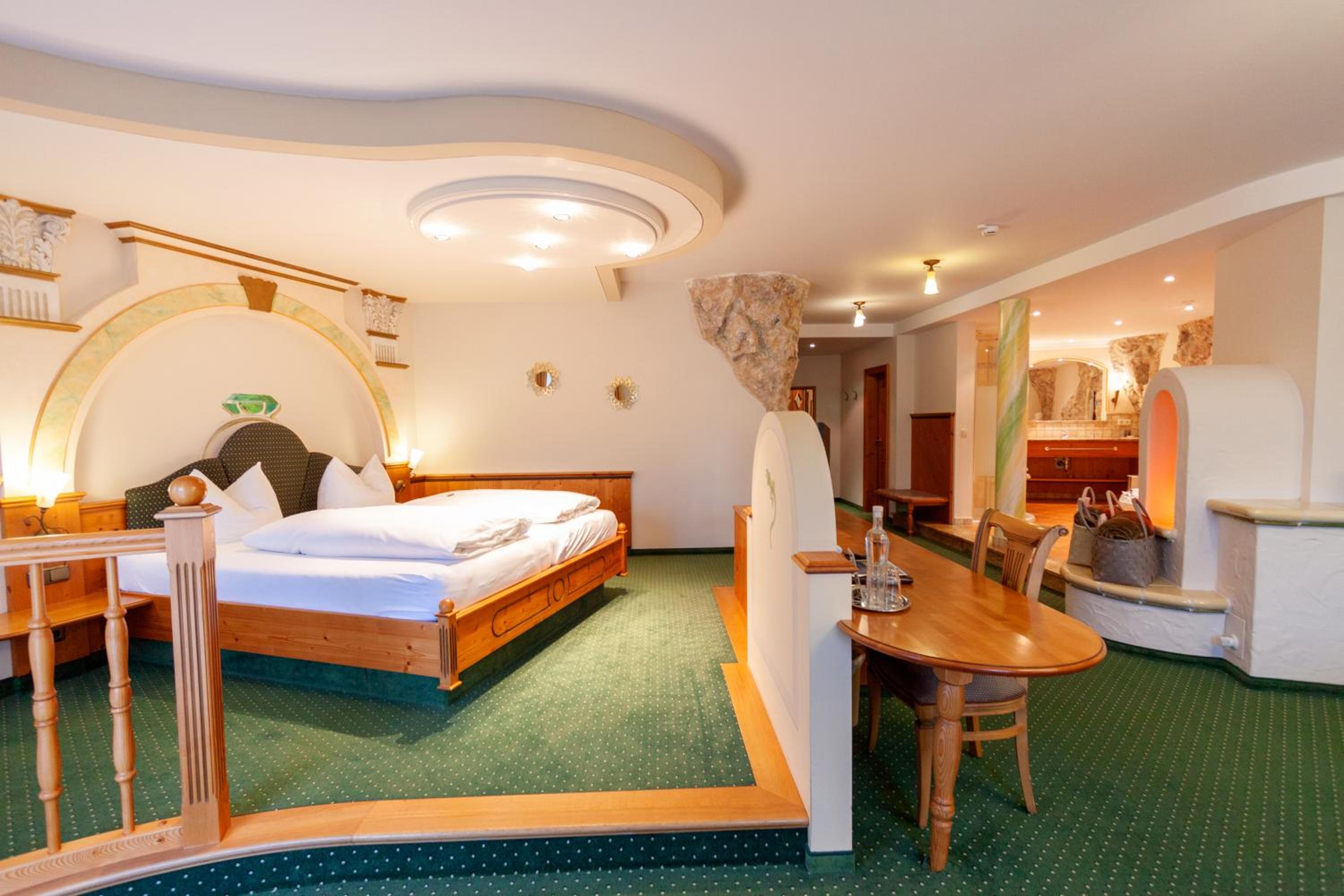 Superior Suite - Photo 3