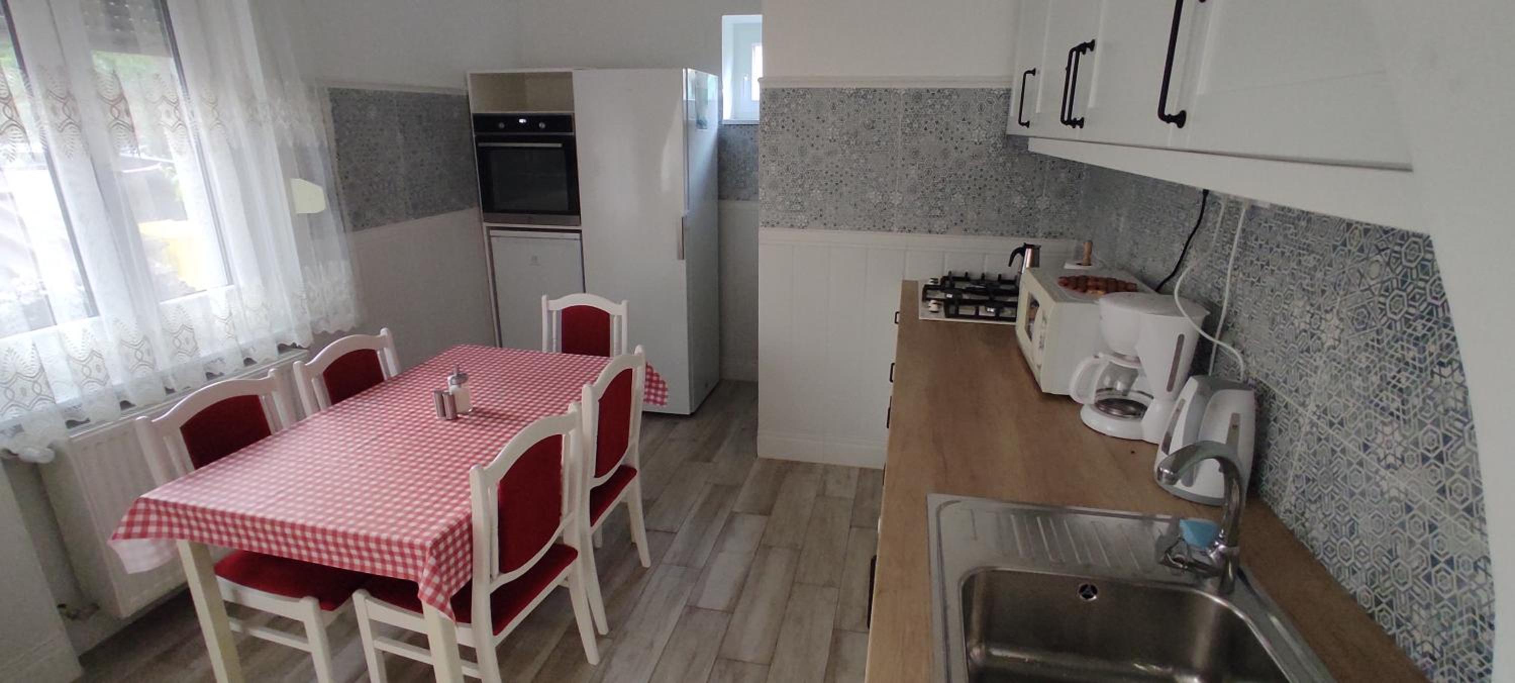 Small Double or Twin Room - Photo 5