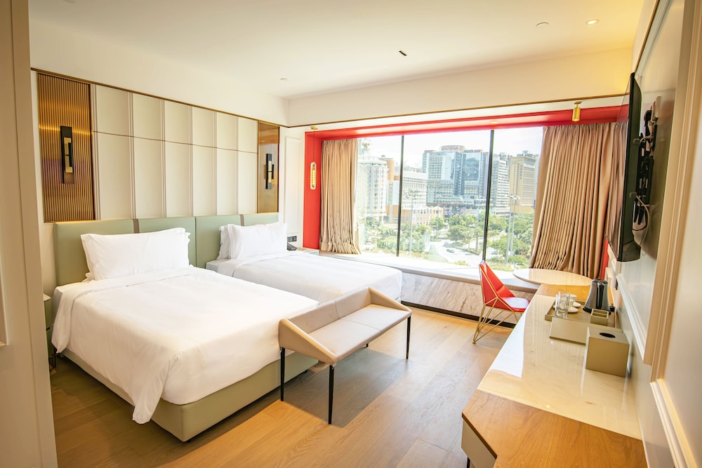 Gold (Resorts World) Fountain View Room photo 1