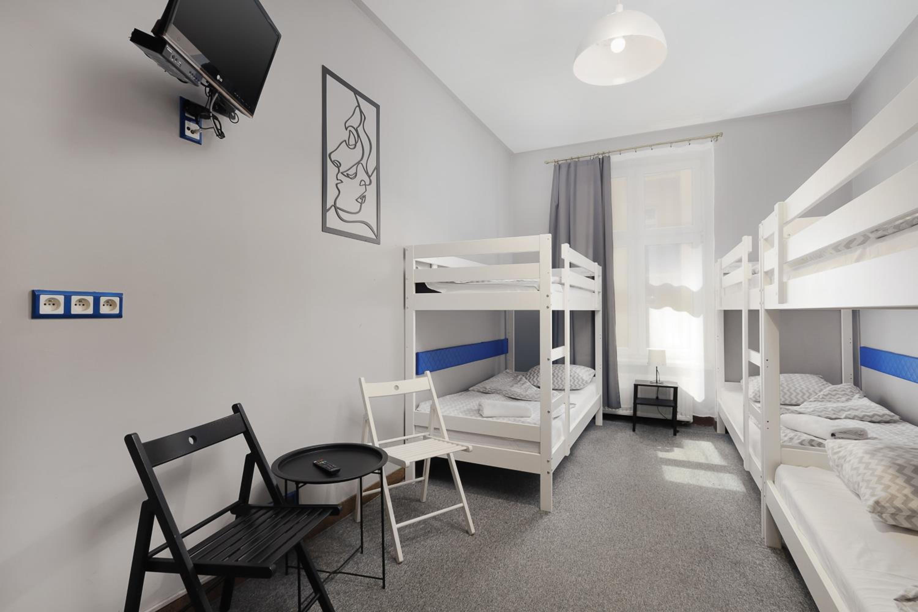 Sextuple Room with Bathroom photo 2