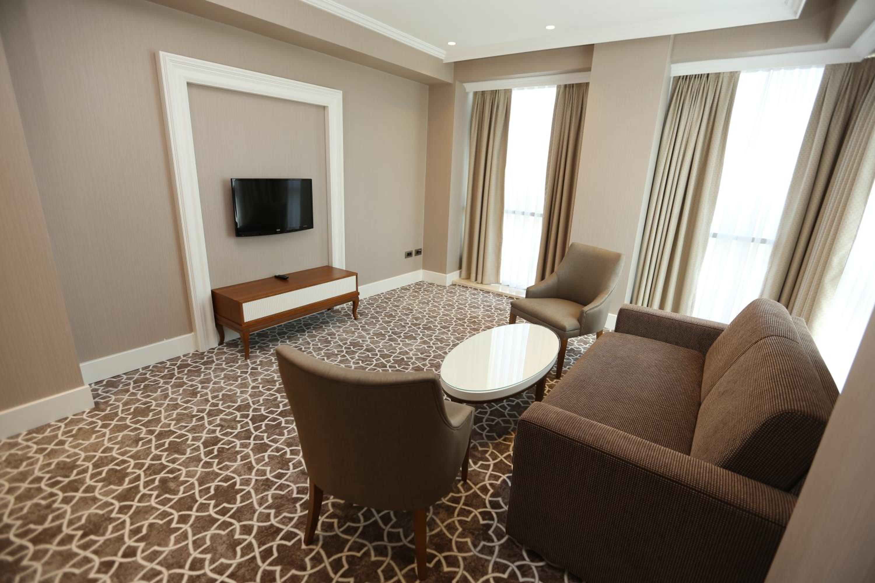 Executive Suite photo 3