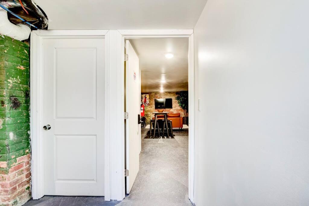 Studio Apartment photo 1