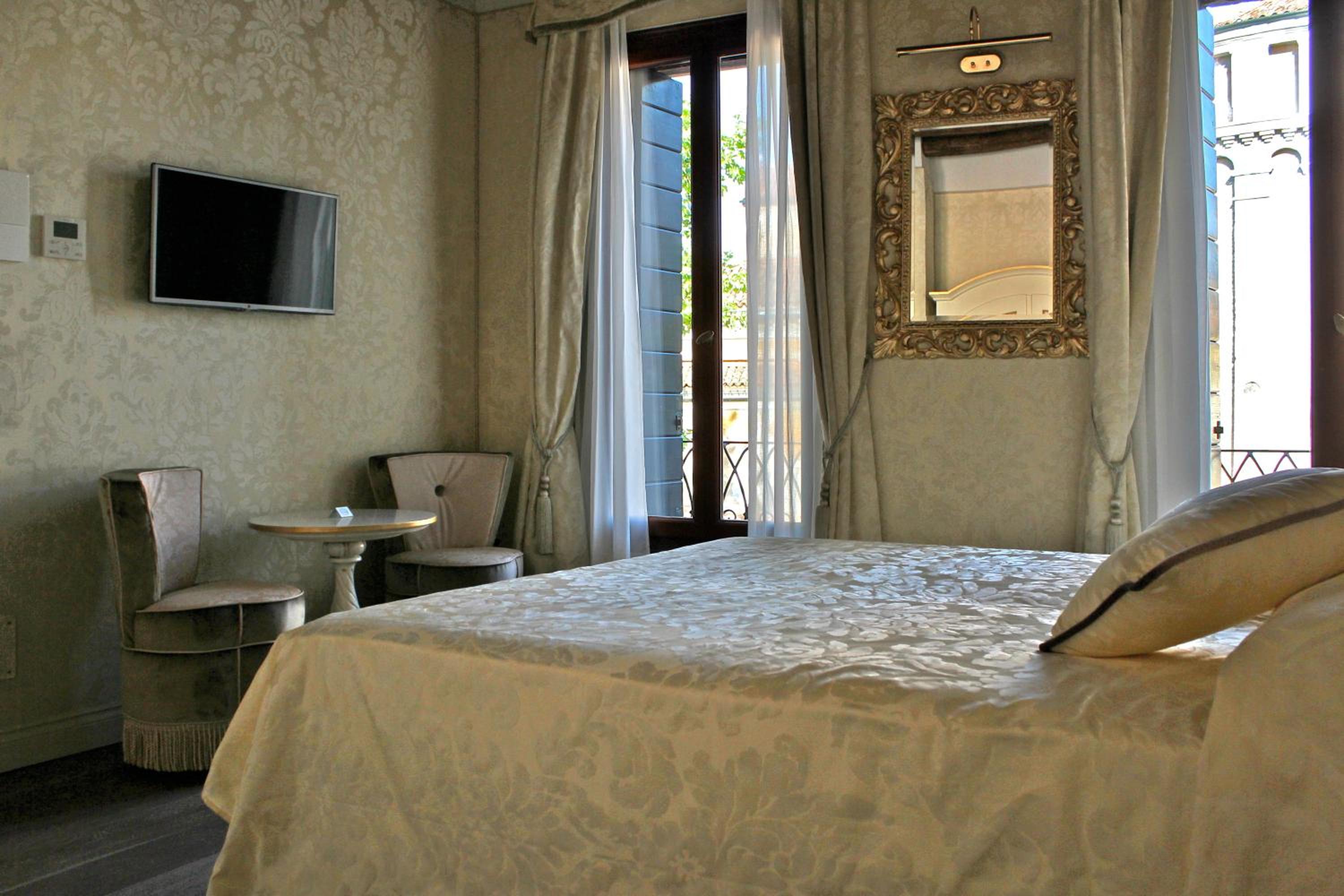 Deluxe Triple Room photo 1