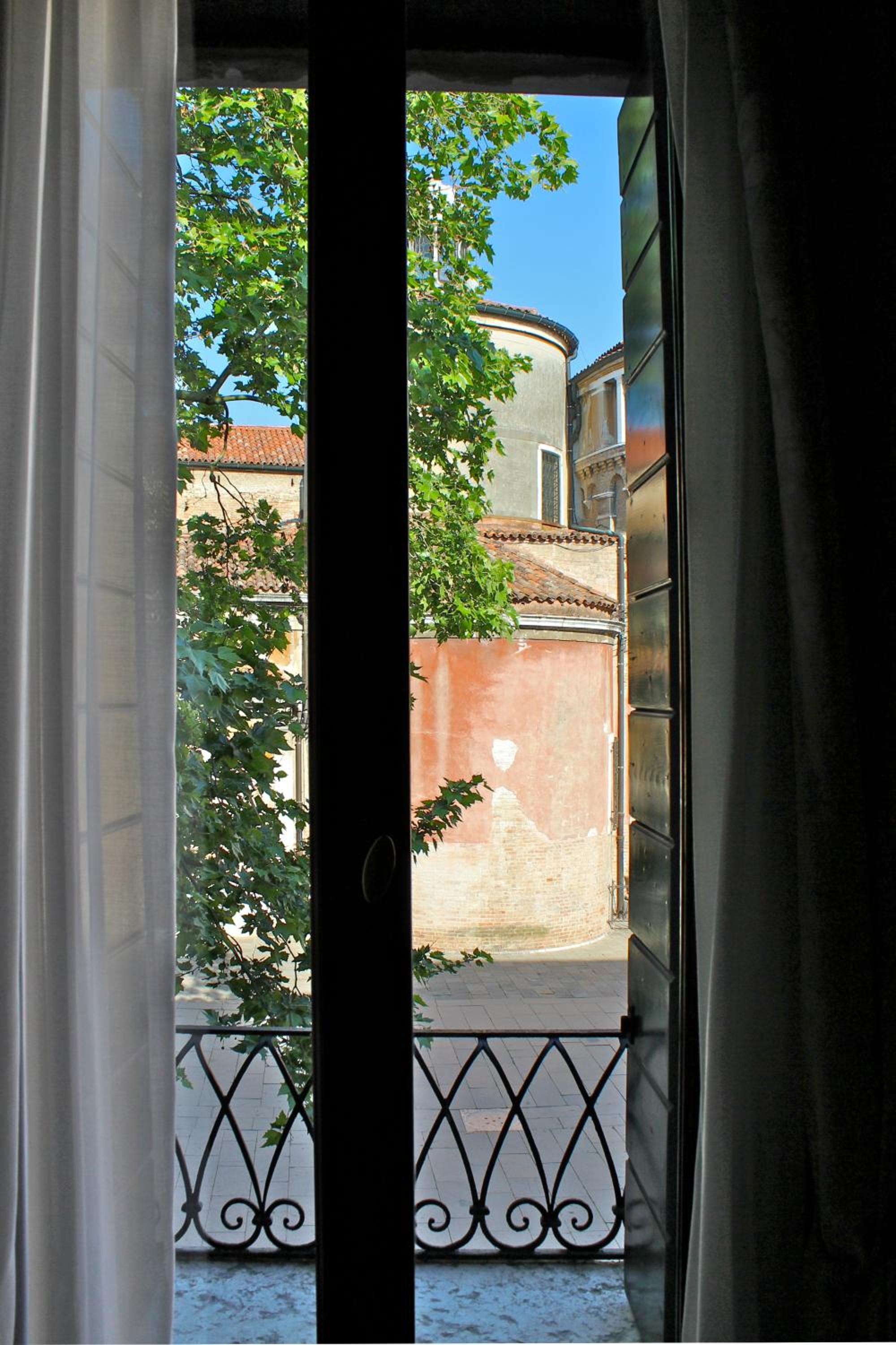 Double or Twin Room with View photo 2