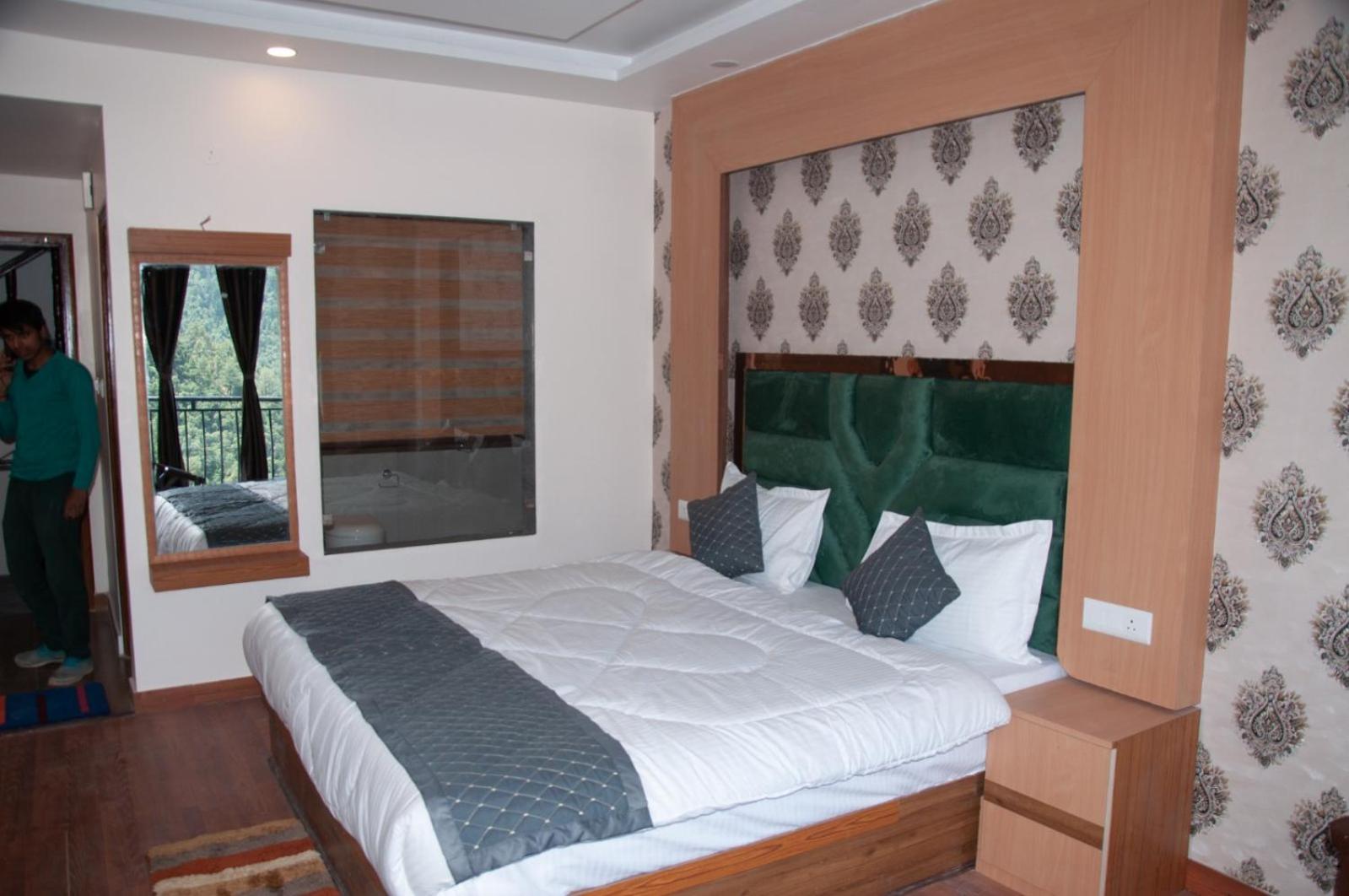 King Room with Balcony