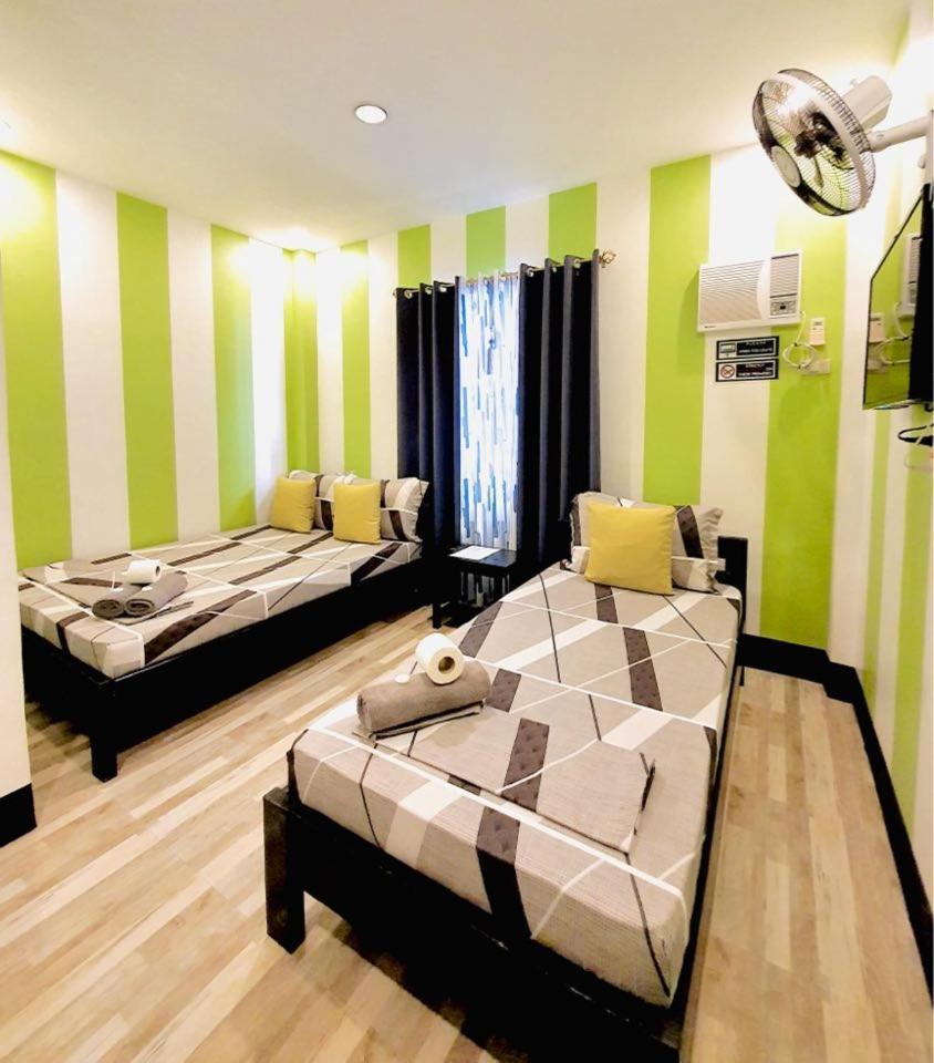 Triple Room with Private Bathroom photo 3
