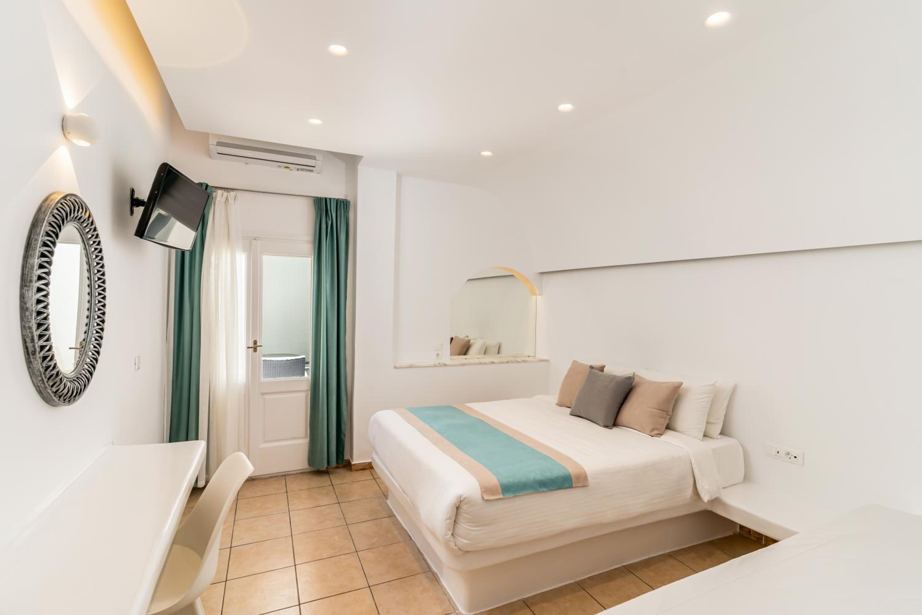 Economy Room