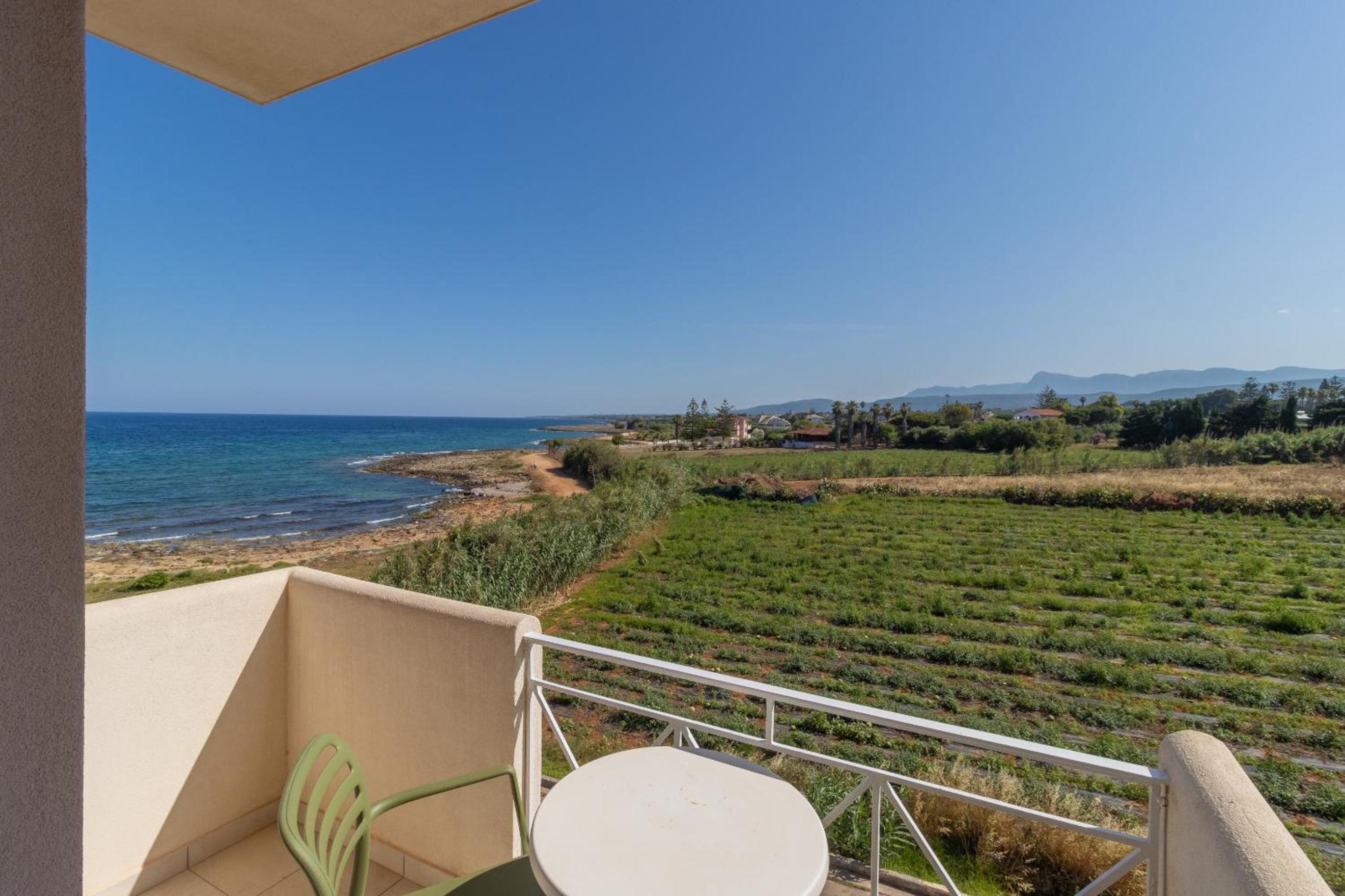 Double or Twin Room Side Sea View