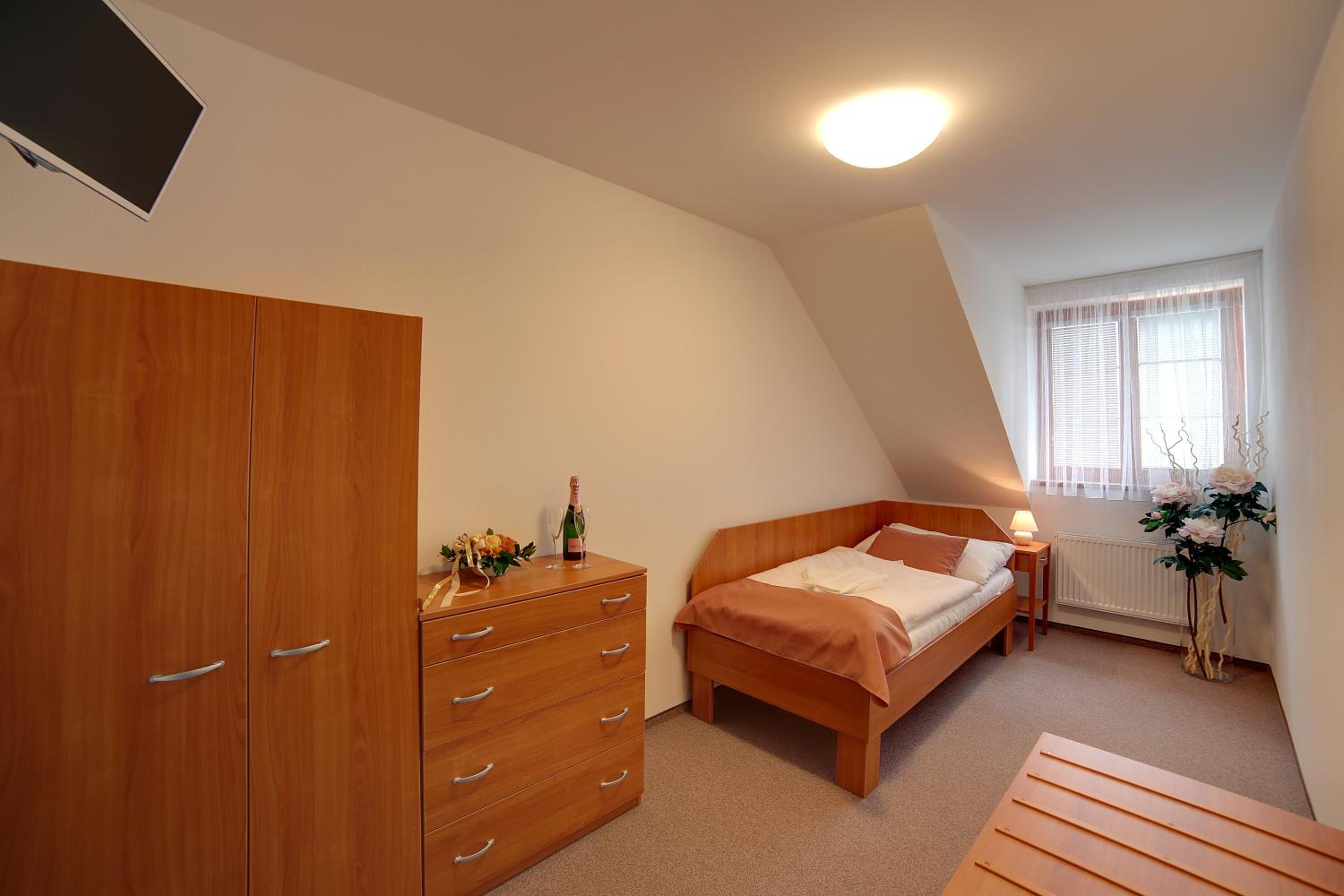 Deluxe Triple Room photo 2